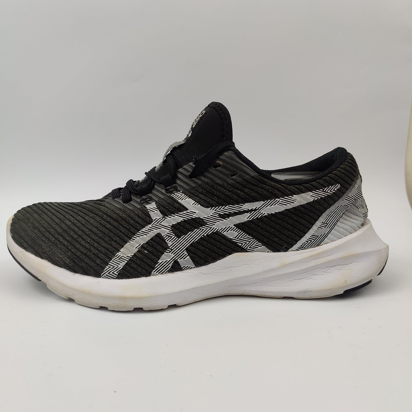 Asics Versablast (UK/PK 8) - Black - 4257863