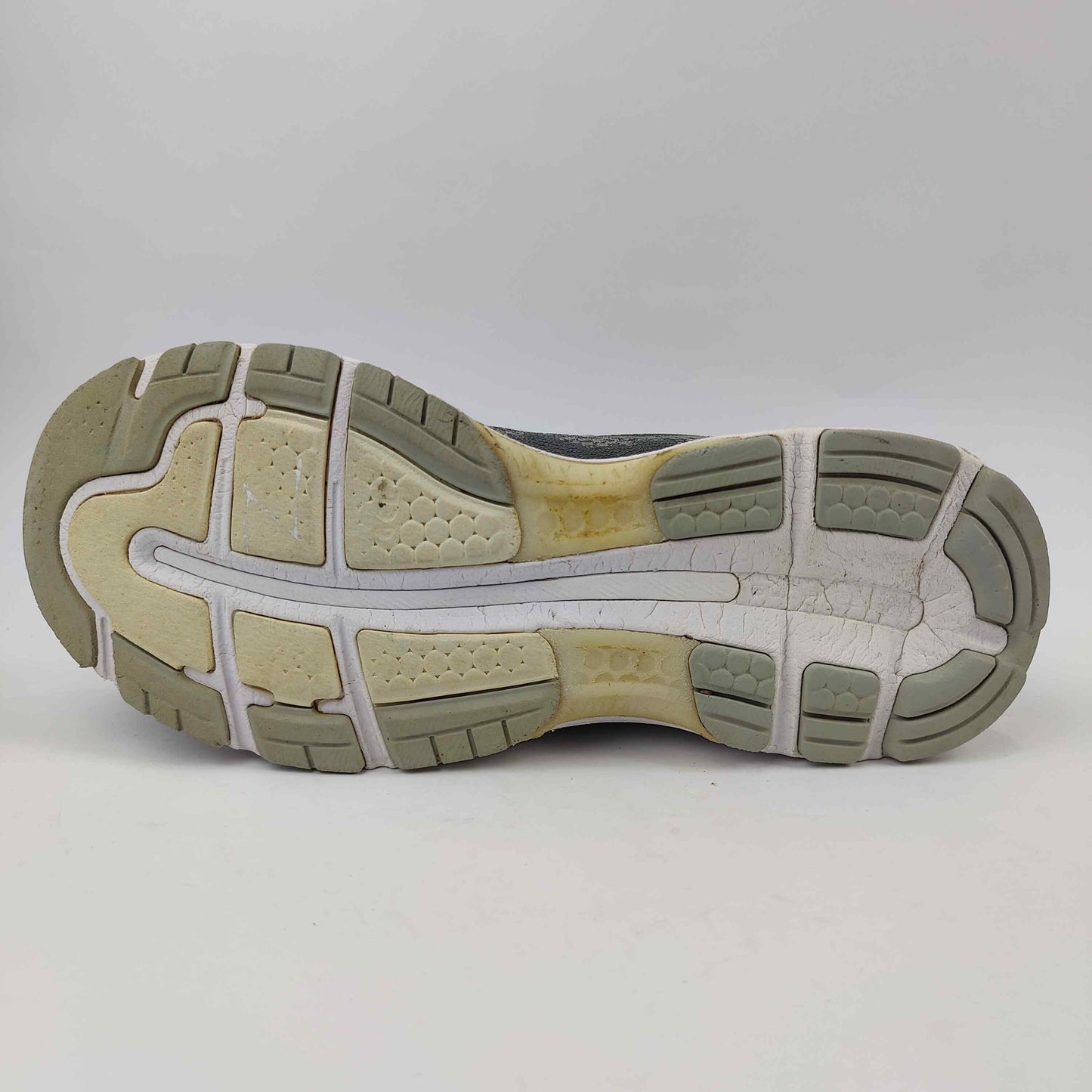 ASICS Gel Nimbus 20 (UK/PK 9) - 4358581