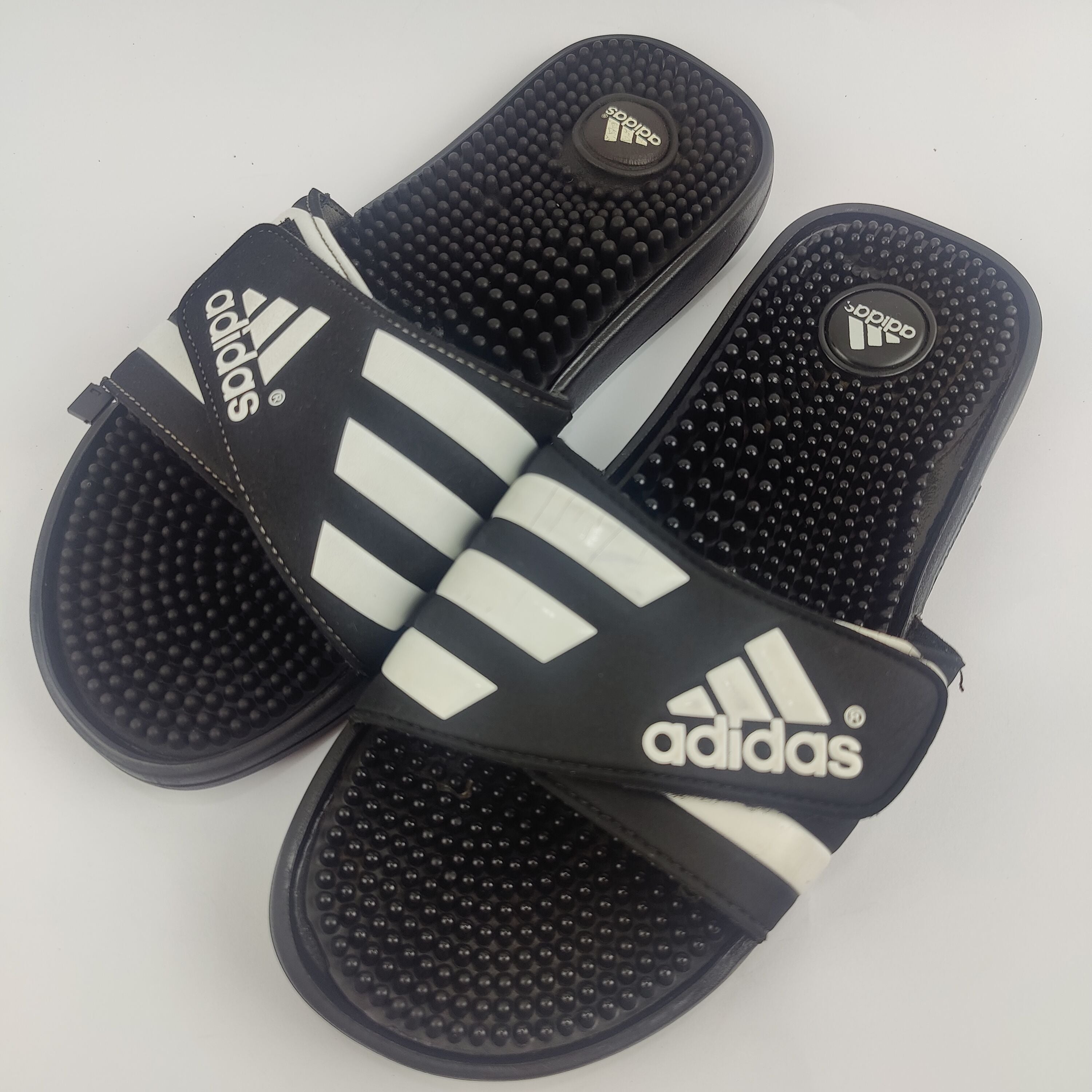 Adidas Adilette Slides (UK/PK 8) - 4201099