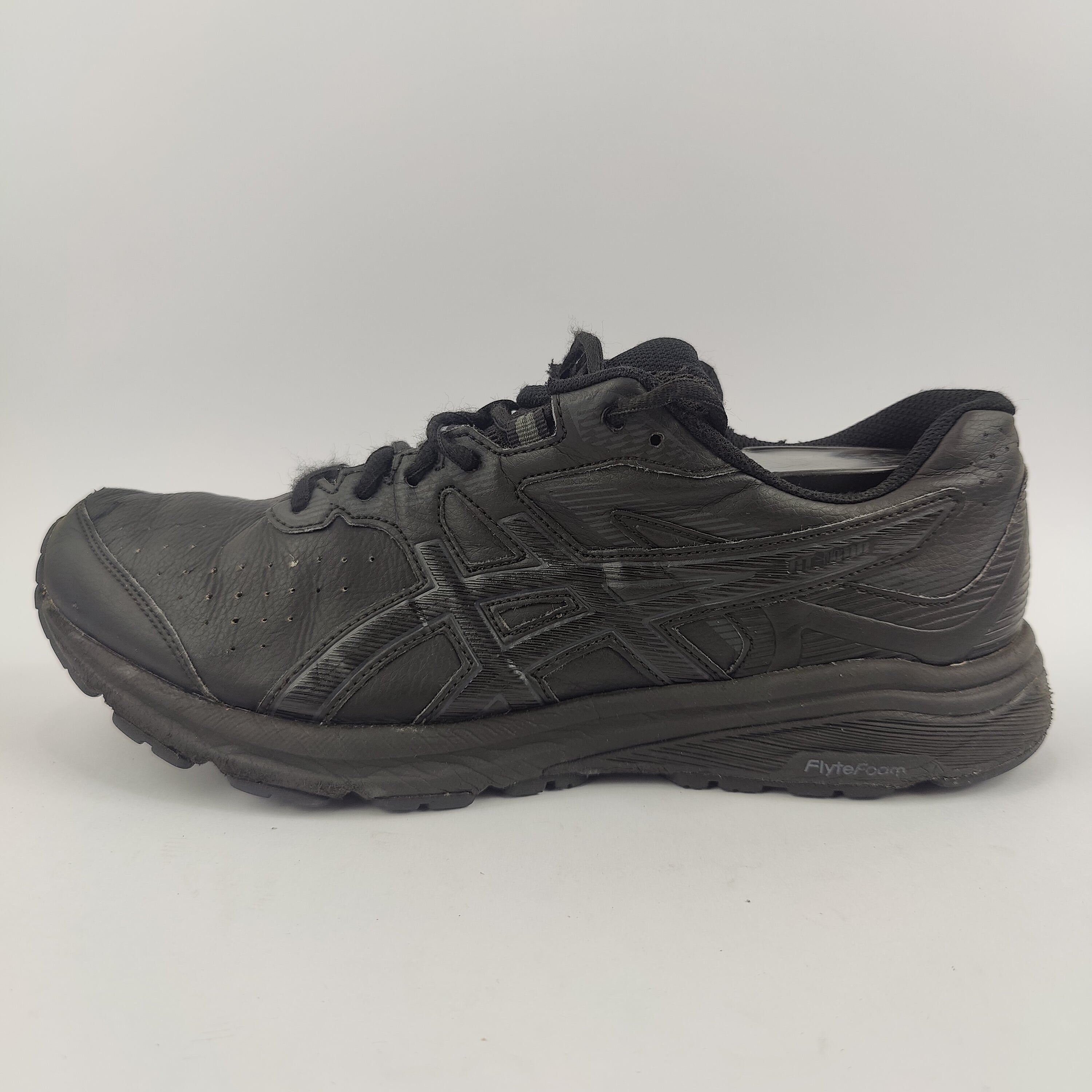 ASICS GT 1000 (UK/PK 9) - 44 | Excellent