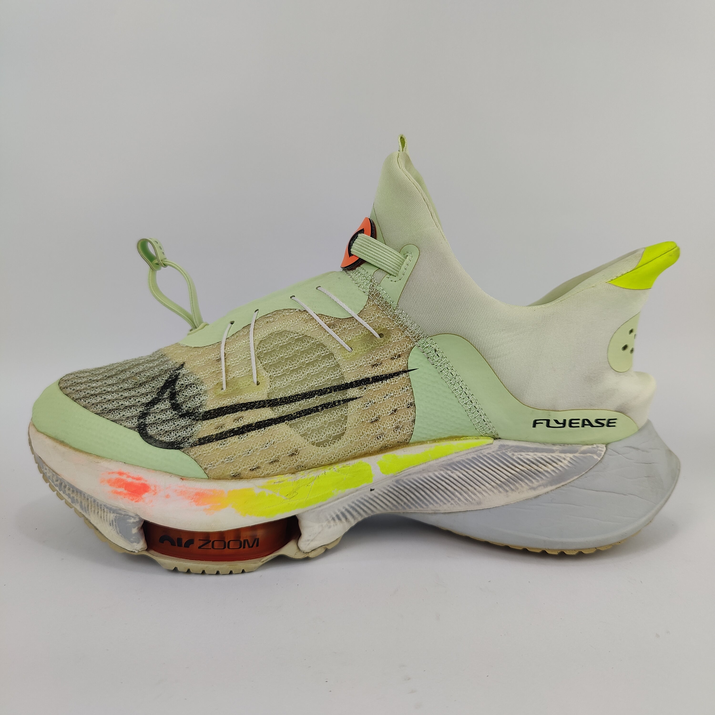 Nike Air Zoom Tempo Next% FlyEase (UK/PK 10) - 45 | Excellent