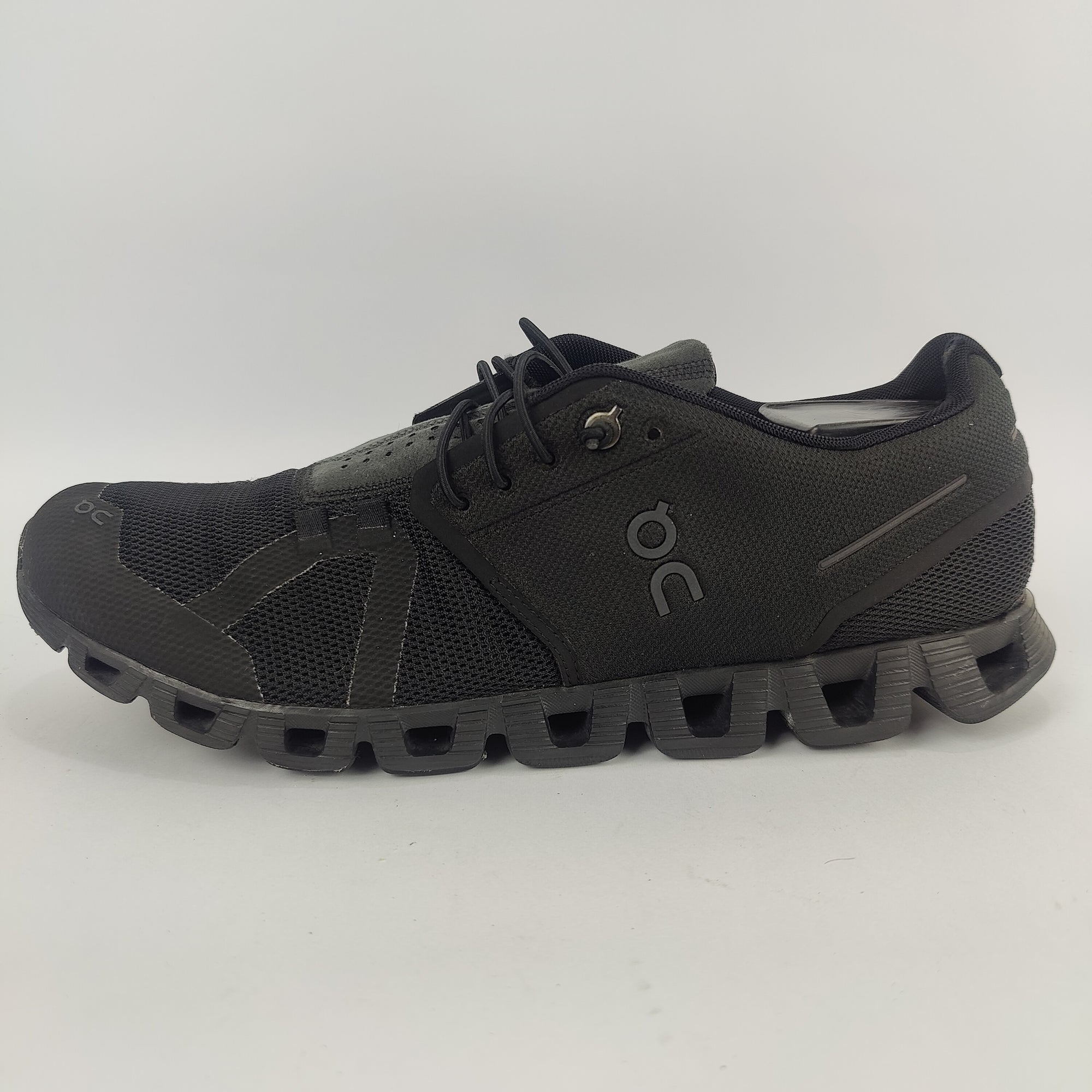 On Cloud 5 (UK/PK 10) - 44.5 | Excellent