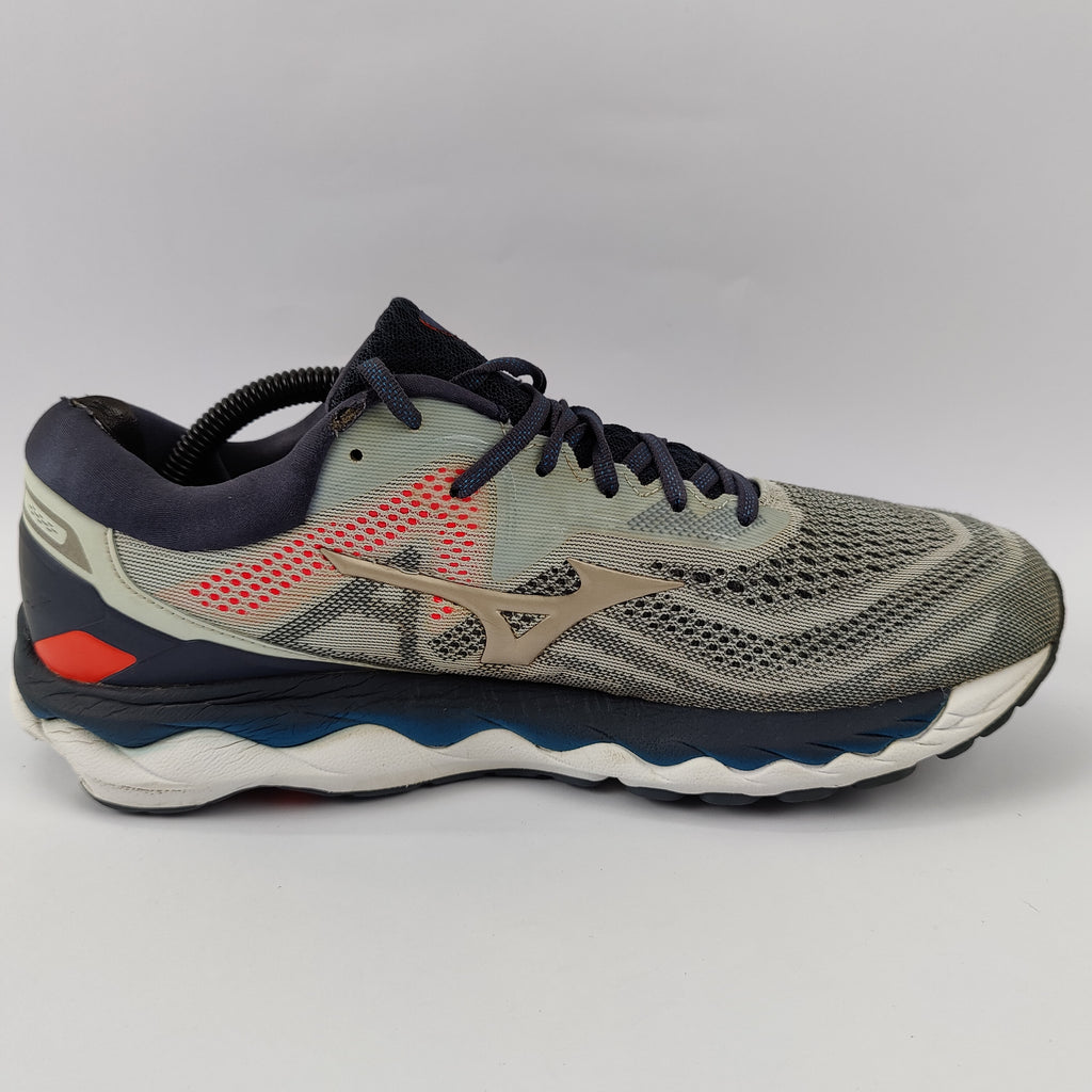 Mizuno Wave Sky 04 - Grey - 4401225