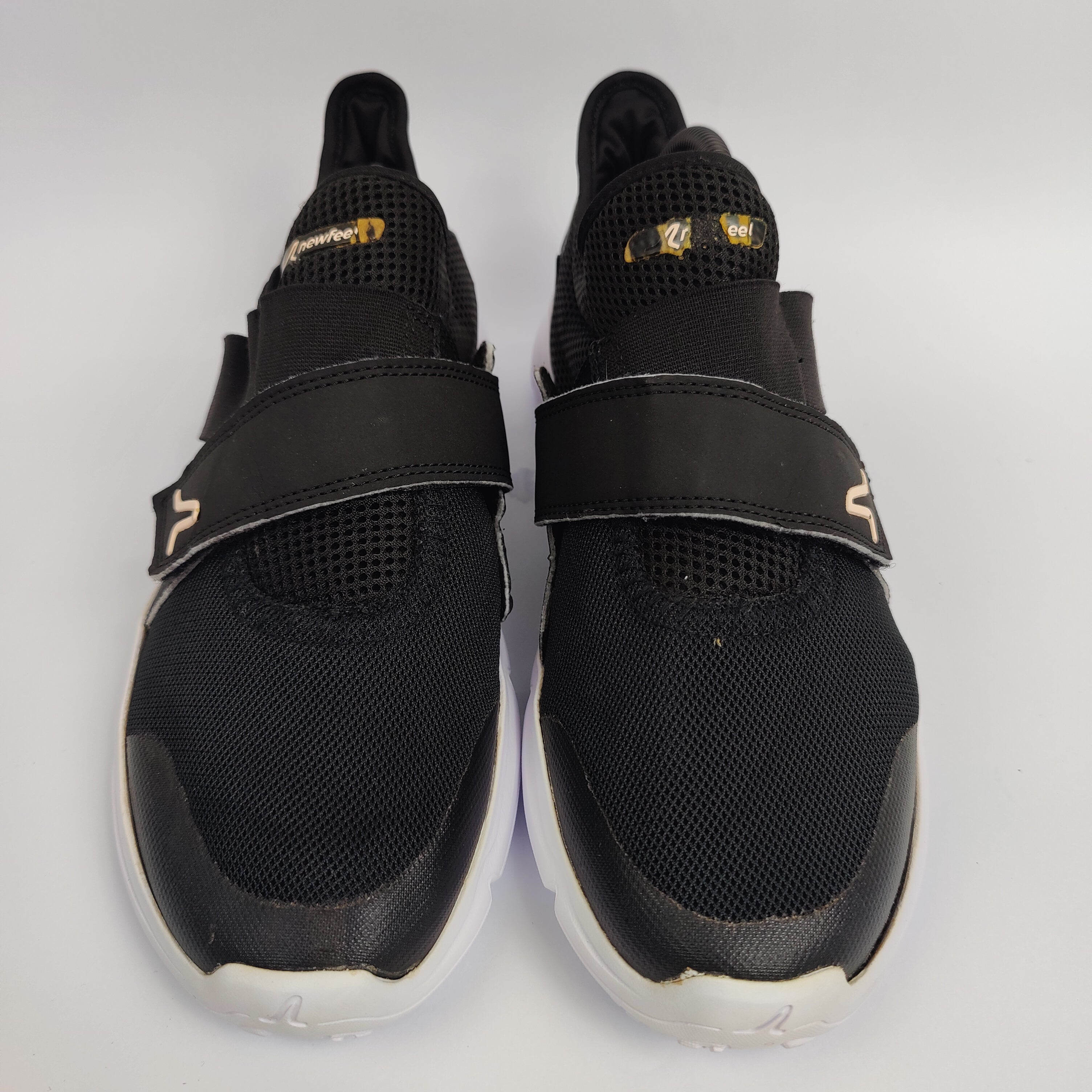 Newfeel Power Walking Shoes - Black - 4201612