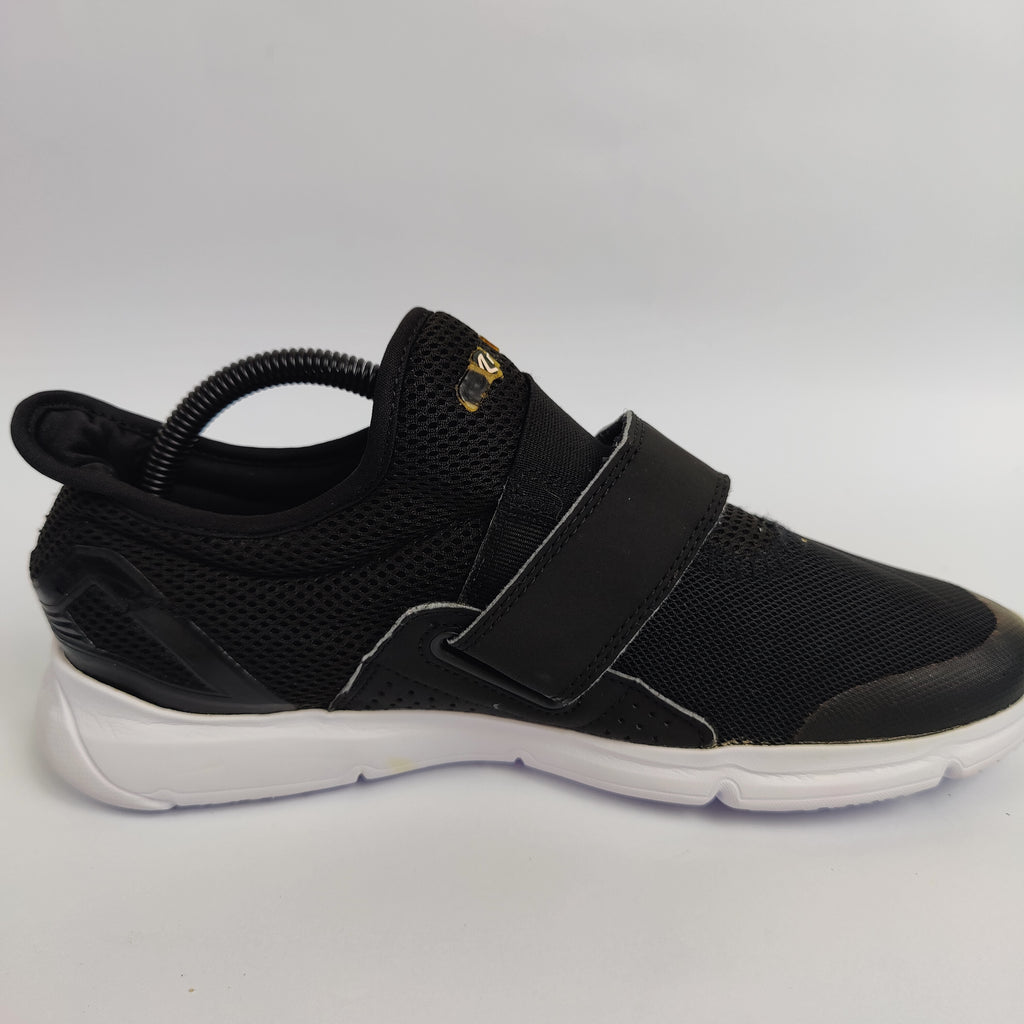 Newfeel Power Walking Shoes - Black - 4201612