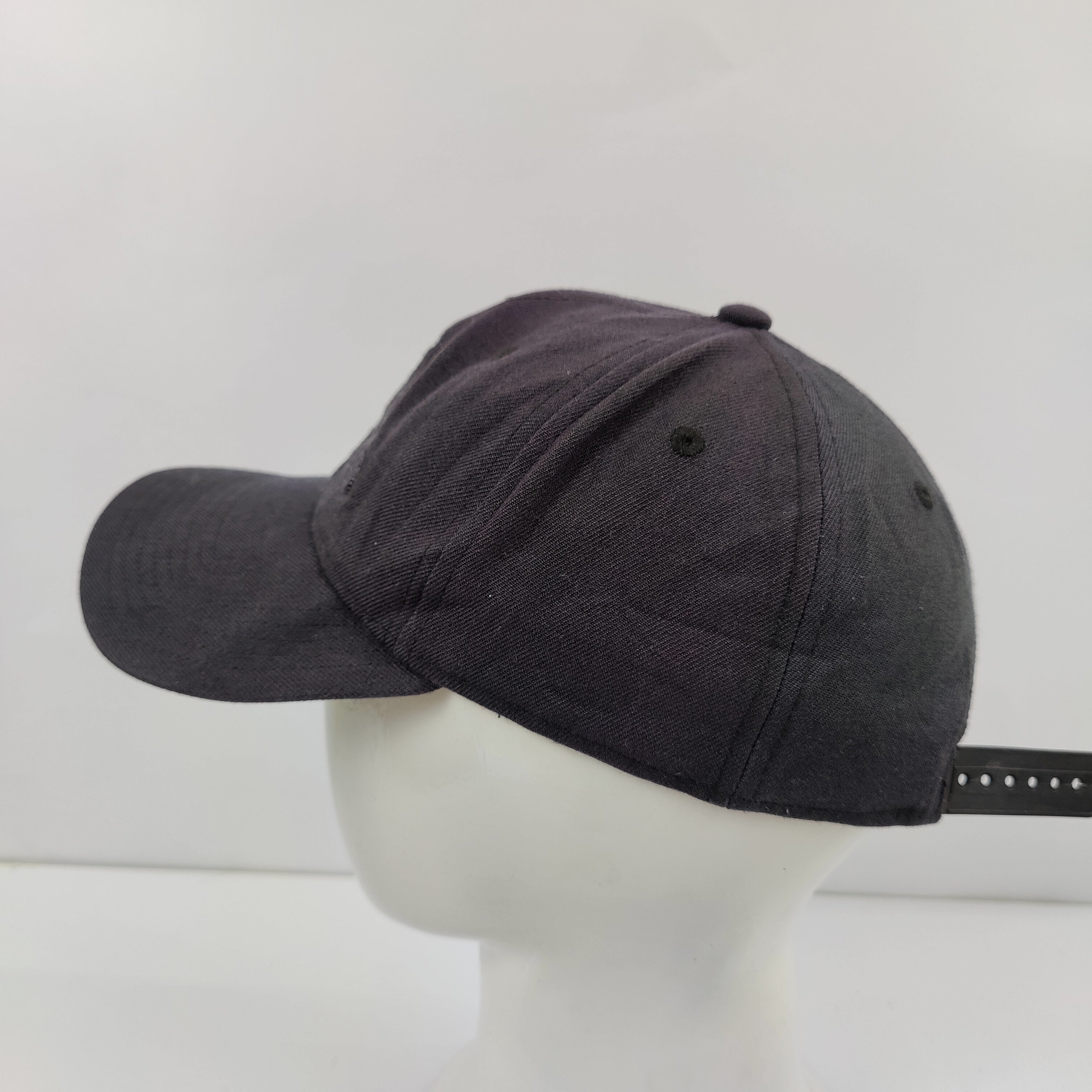 Adidas Embroidered Logo Cap - Black - 1168