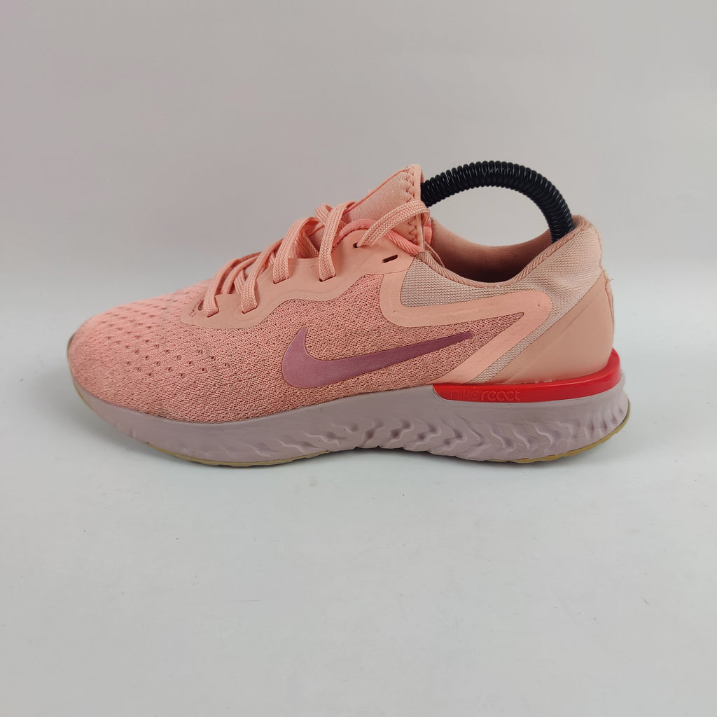 Nike Odyssey React - Pink - 3802960