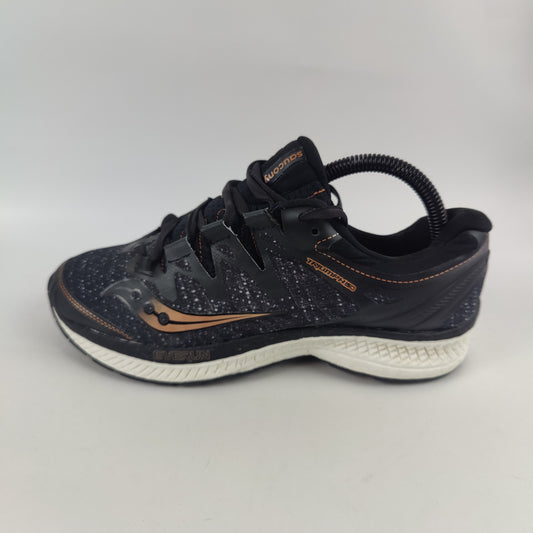 Saucony Triumph ISO 4 (UK/PK 5) - Black - 3903324