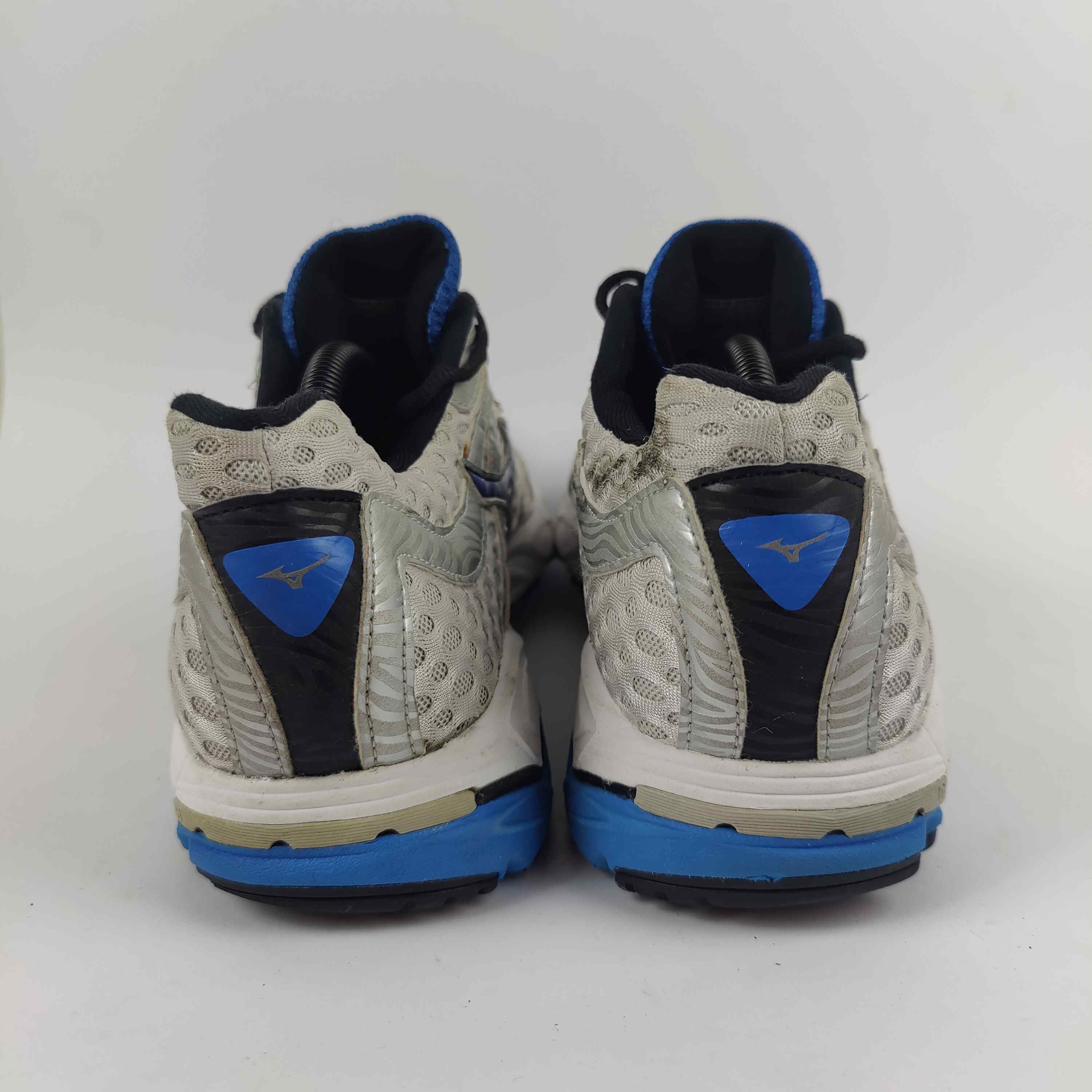 Mizuno Wave Rider 18 (UK 9.5) - Grey - 4403847