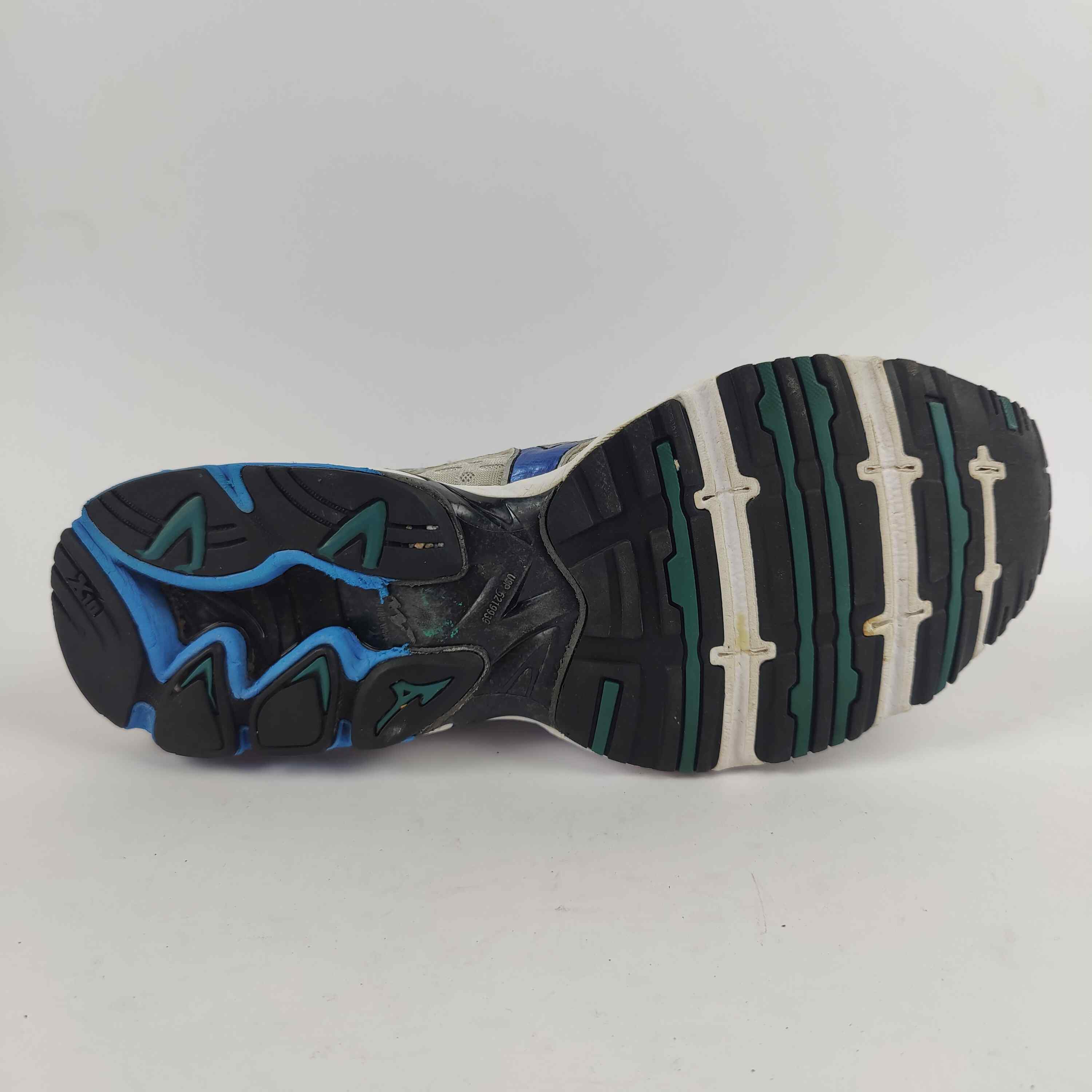 Mizuno Wave Rider 18 (UK 9.5) - Grey - 4403847