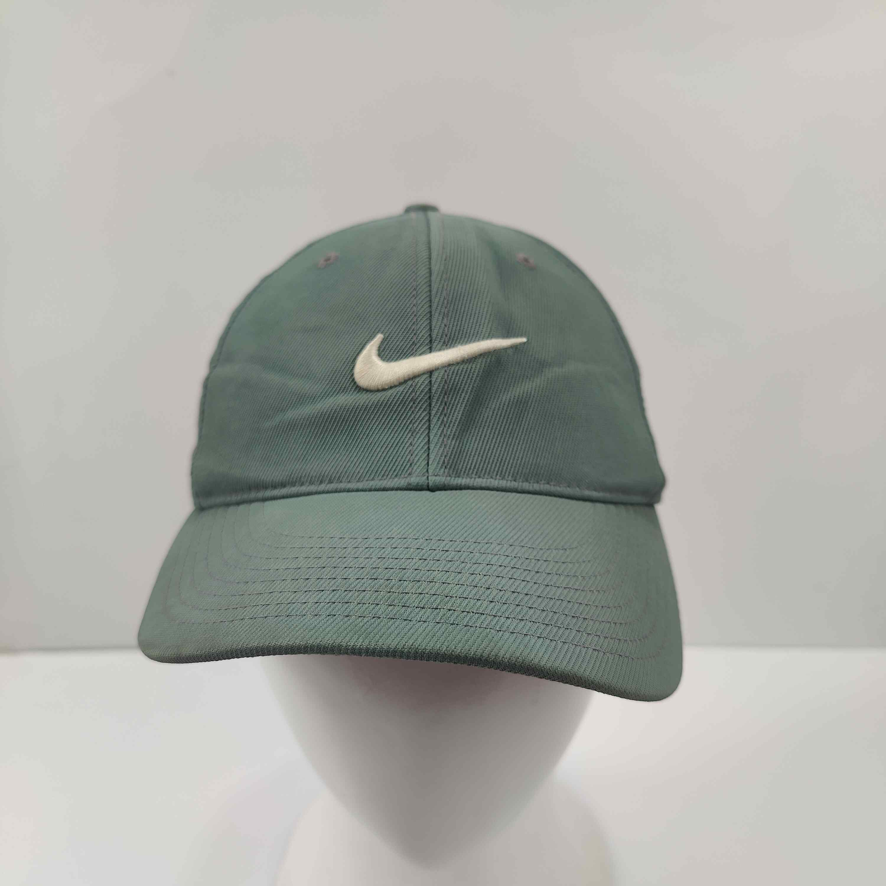 Nike 20XI Fitted Cap - Grey - 1350