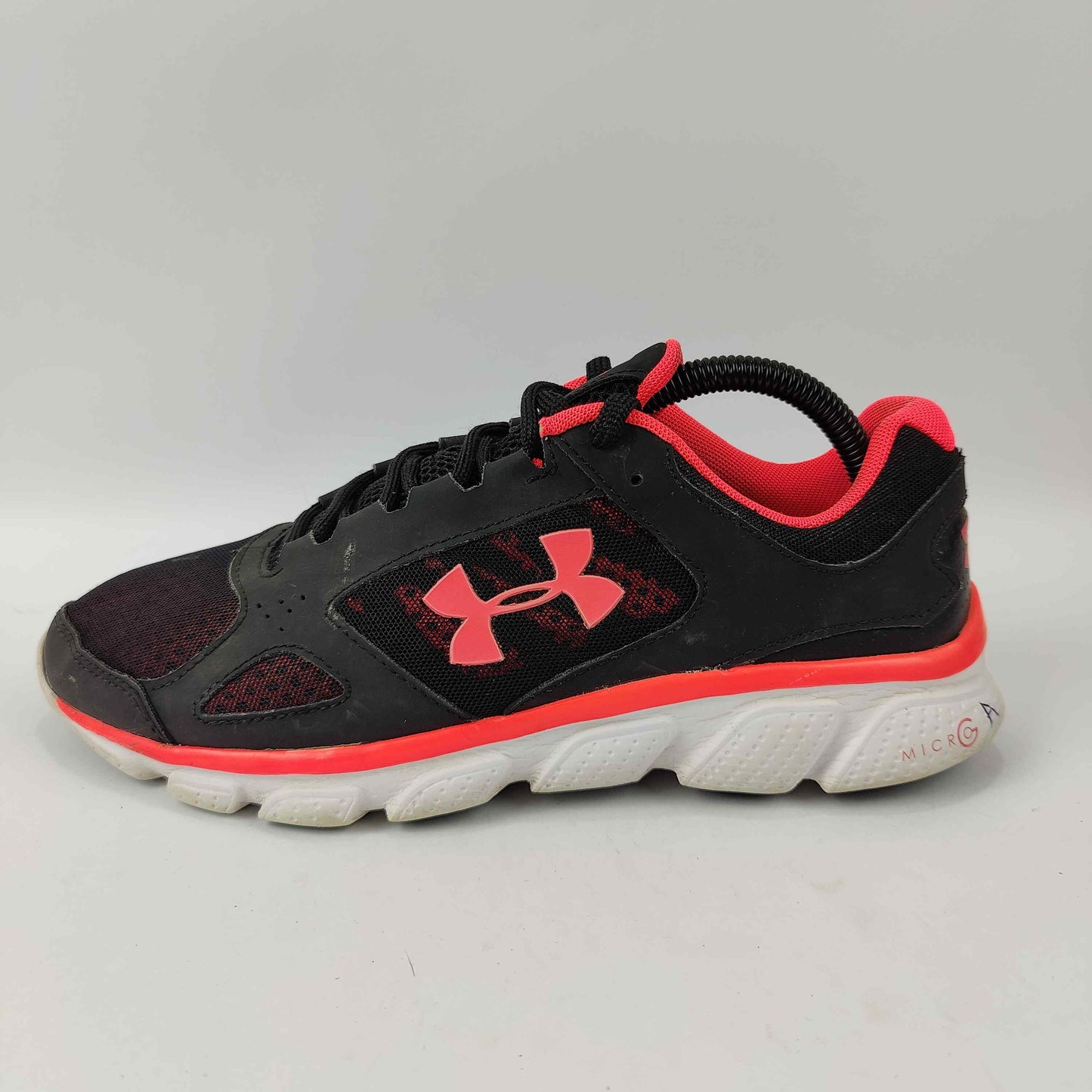 Under Armor Micro G Assert (UK/PK 7) - Black - 4104207