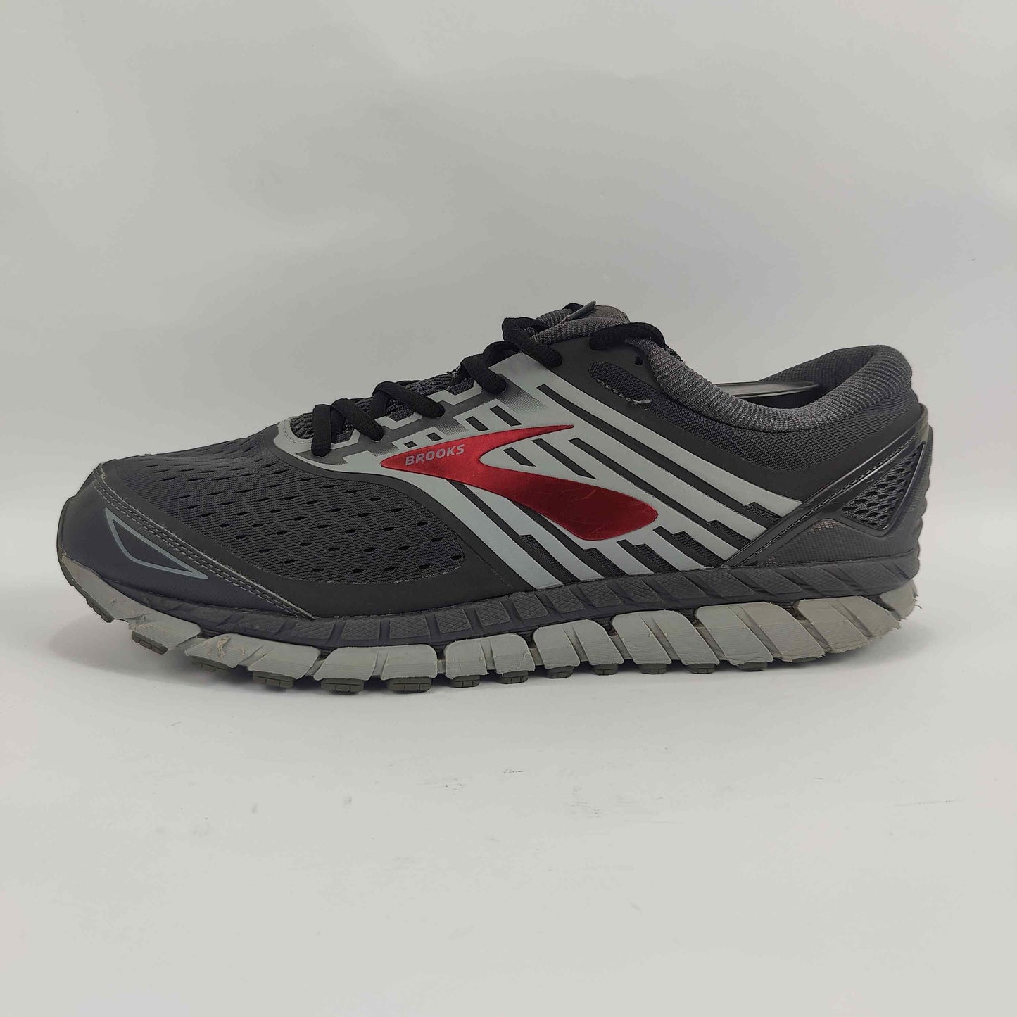 Brooks Beast 18 (UK/PK 12) - Black - 4754517