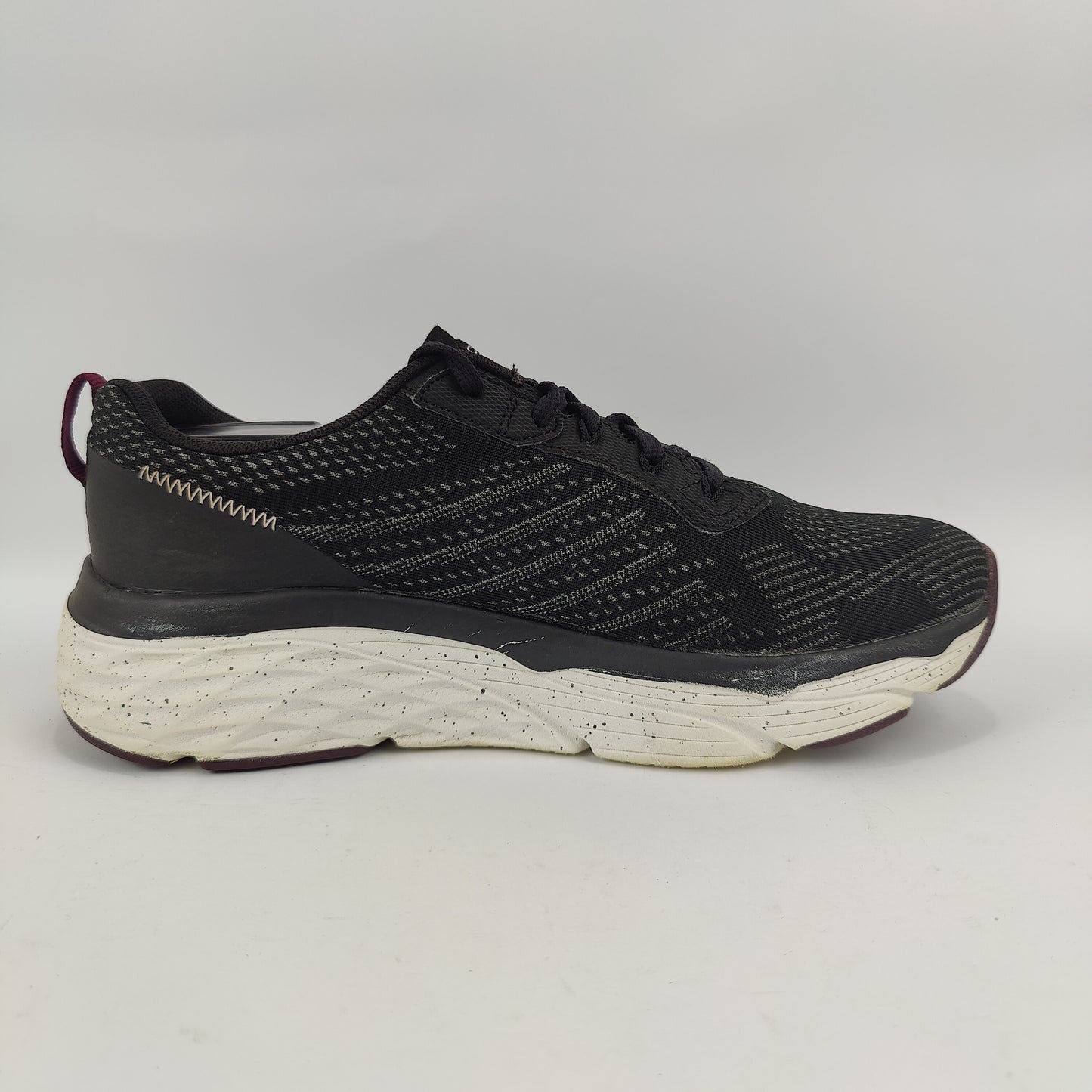 Skechers Ultra Go Run (UK/PK 5.5) - Black - 3854652