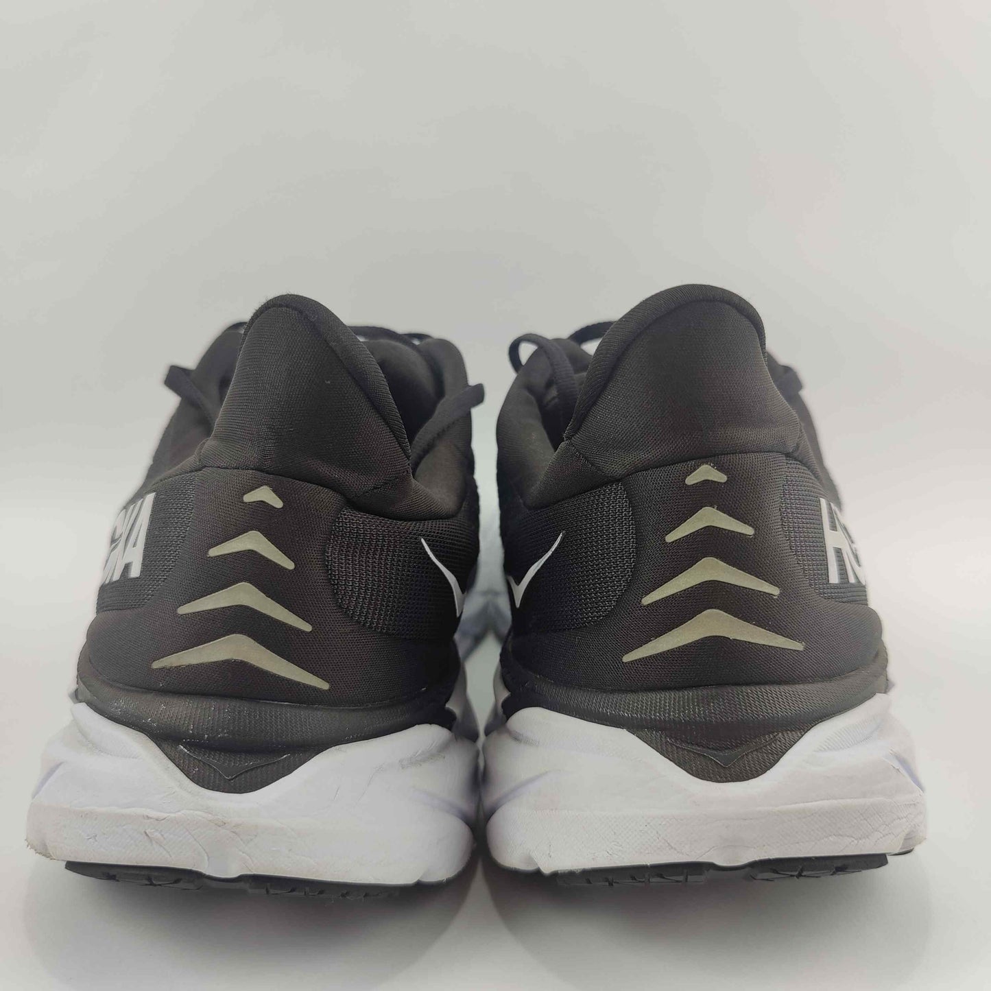 HOKA Cliton 8 (UK/PK 11.5) - Black - 4654779