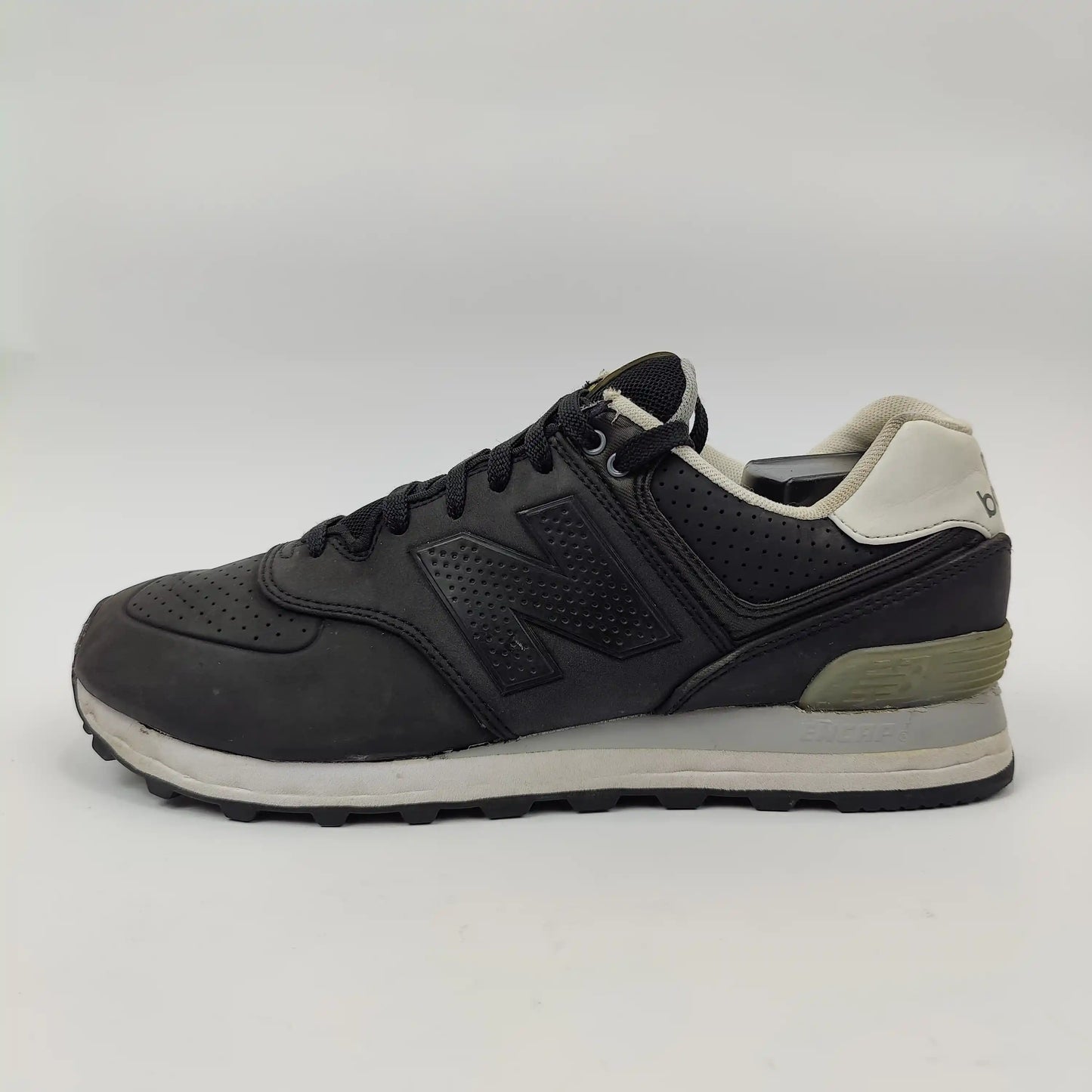 New Balance 574 (UK/PK 8) - Black - 4204852 SE