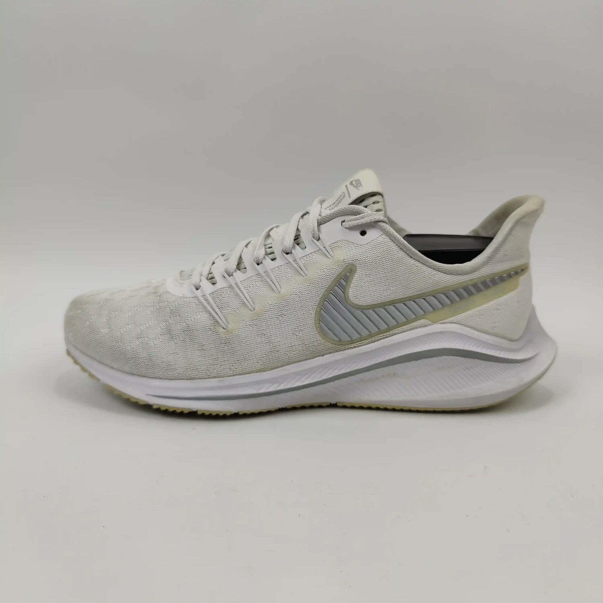 Nike vomero 14 uk hotsell