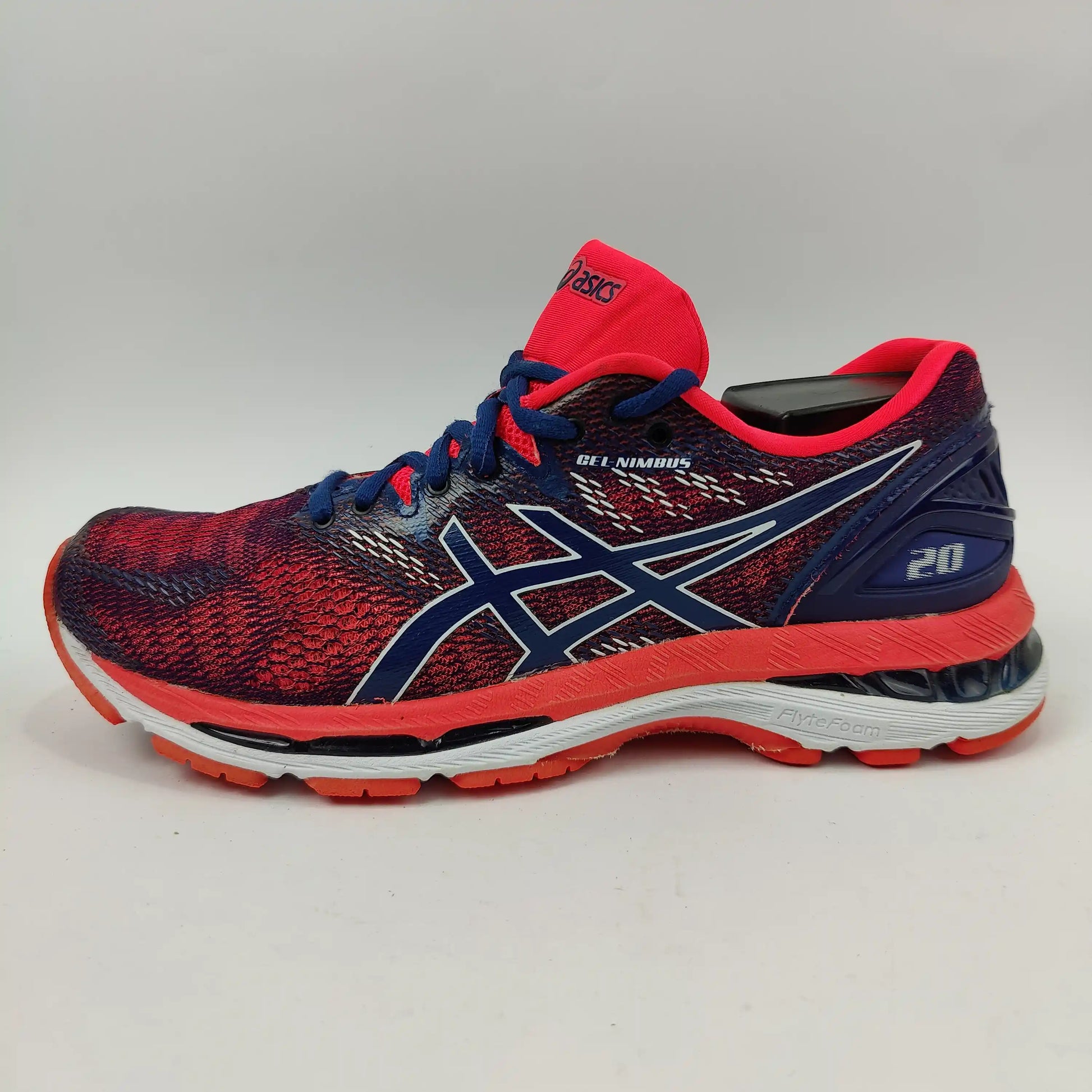 Asics nimbus 20 uk online