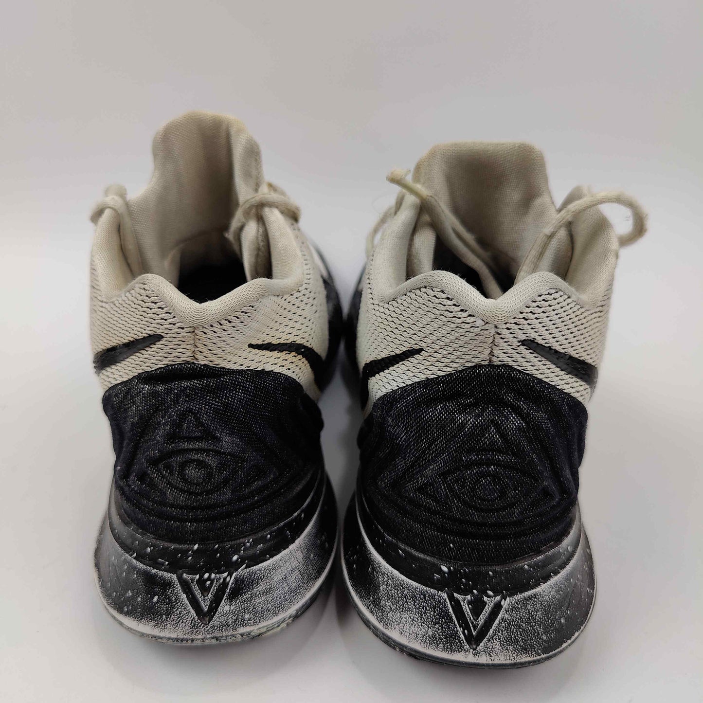 Nike Kyrie 5 Oreo (UK/PK 7) - White - 4106189