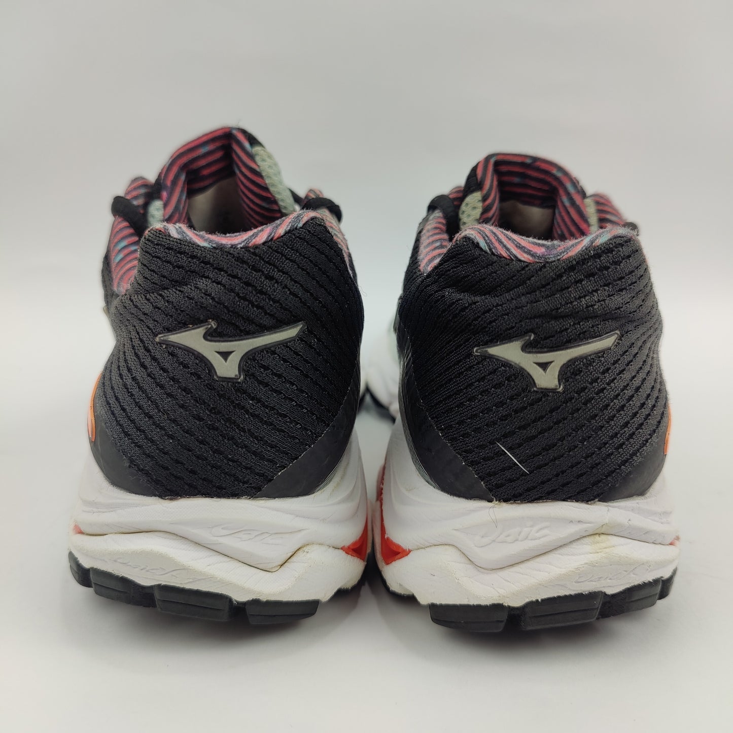 Mizuno Wave Inspire 15 (UK/PK 6.5) - Grey - 4007105