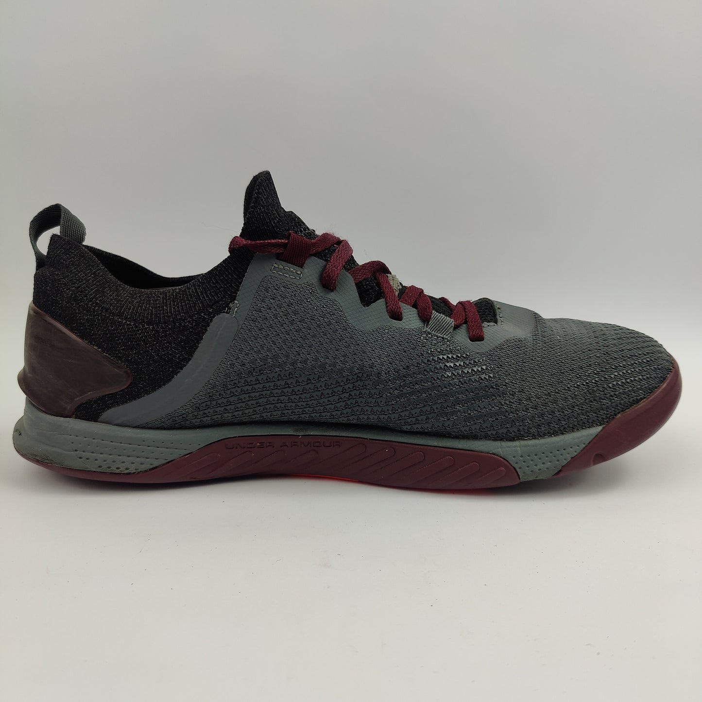 Under Armour TriBase Reign 3 (UK/PK 9) - Grey - 4407160