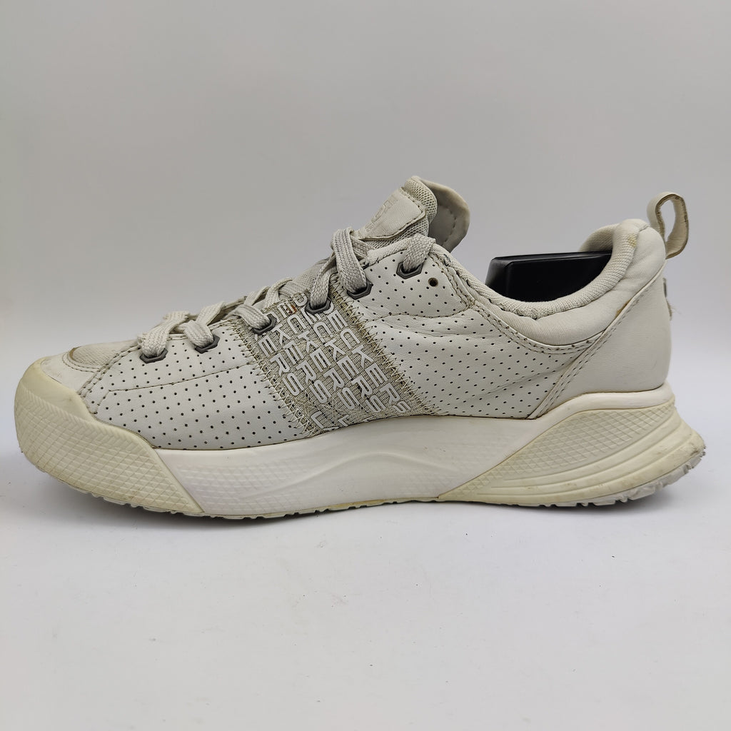 Deckers Sneakers (UK/PK 7.5) - White - 4157188