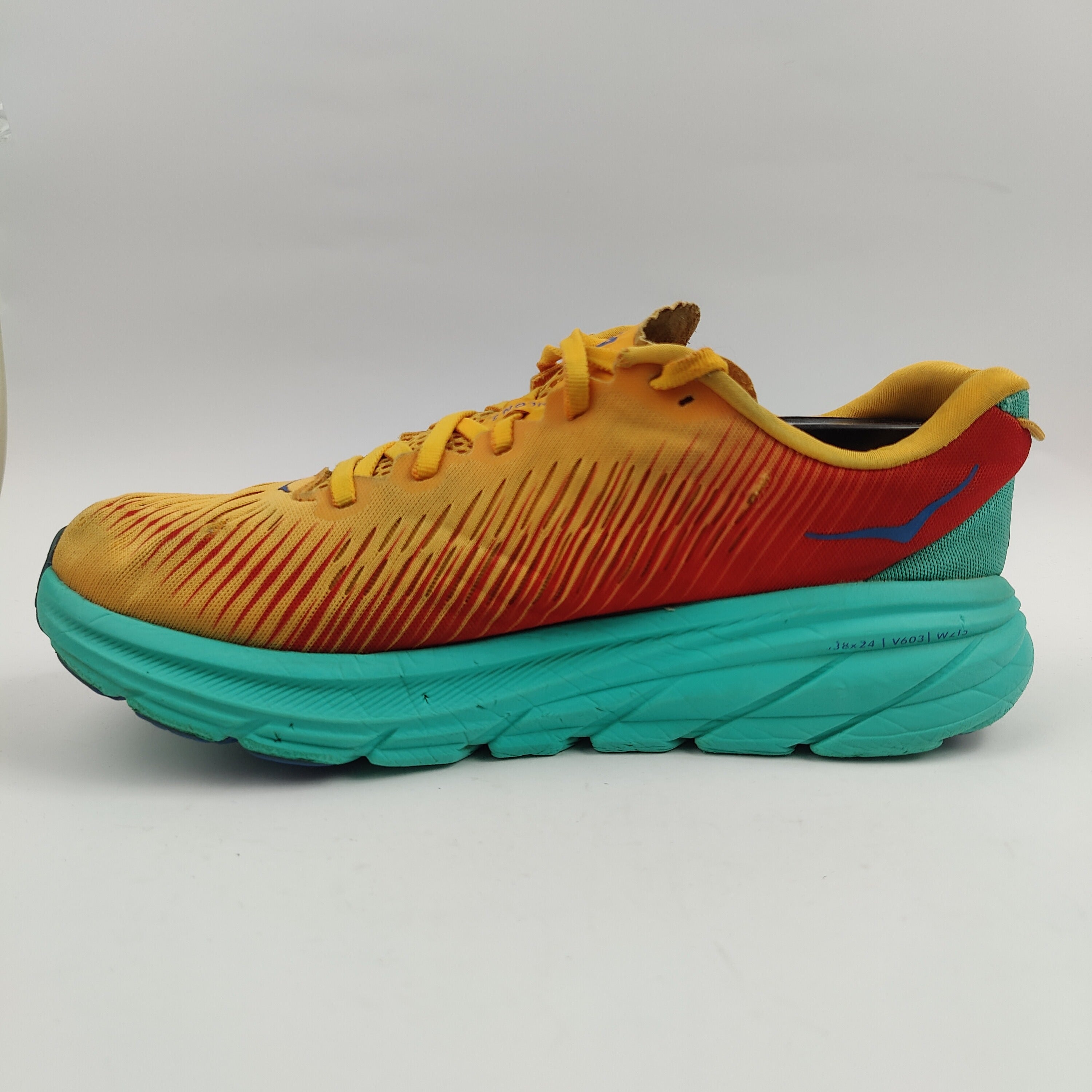 HOKA Rincon 3 (UK/PK 8.5) - Yellow - 4257395