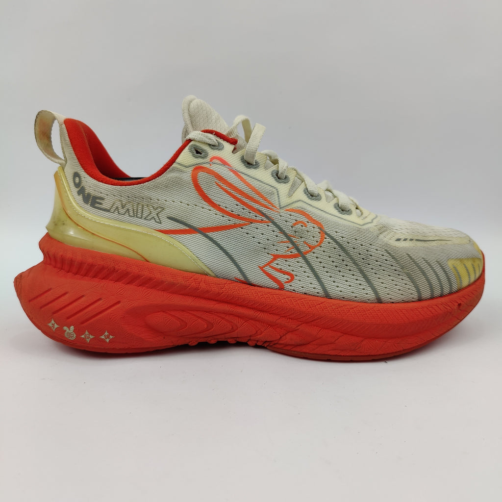 ONEMIX Sneakers (UK/PK 7) - White - 4107581