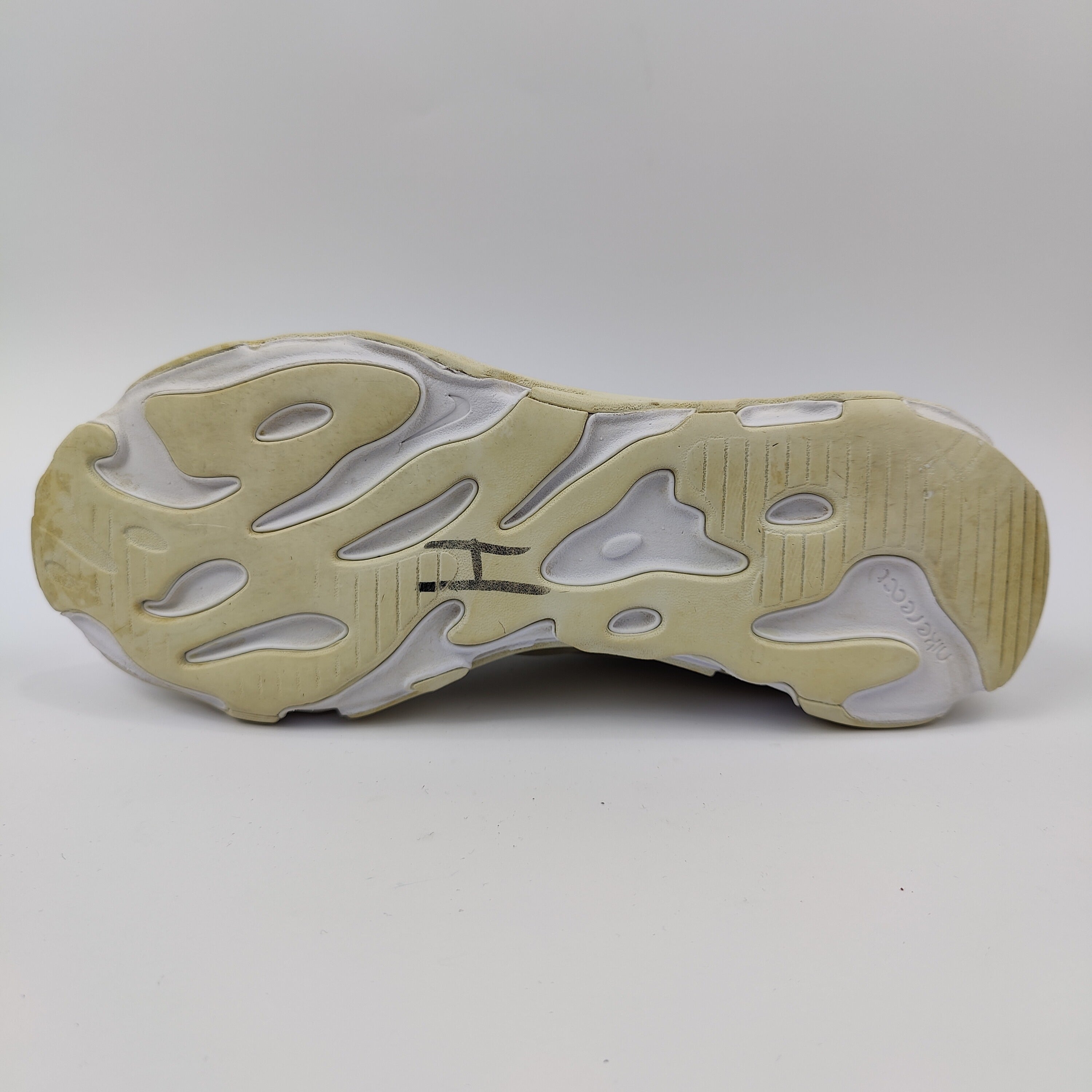 Nike React Live (UK/PK 8.5) - White - 4307521