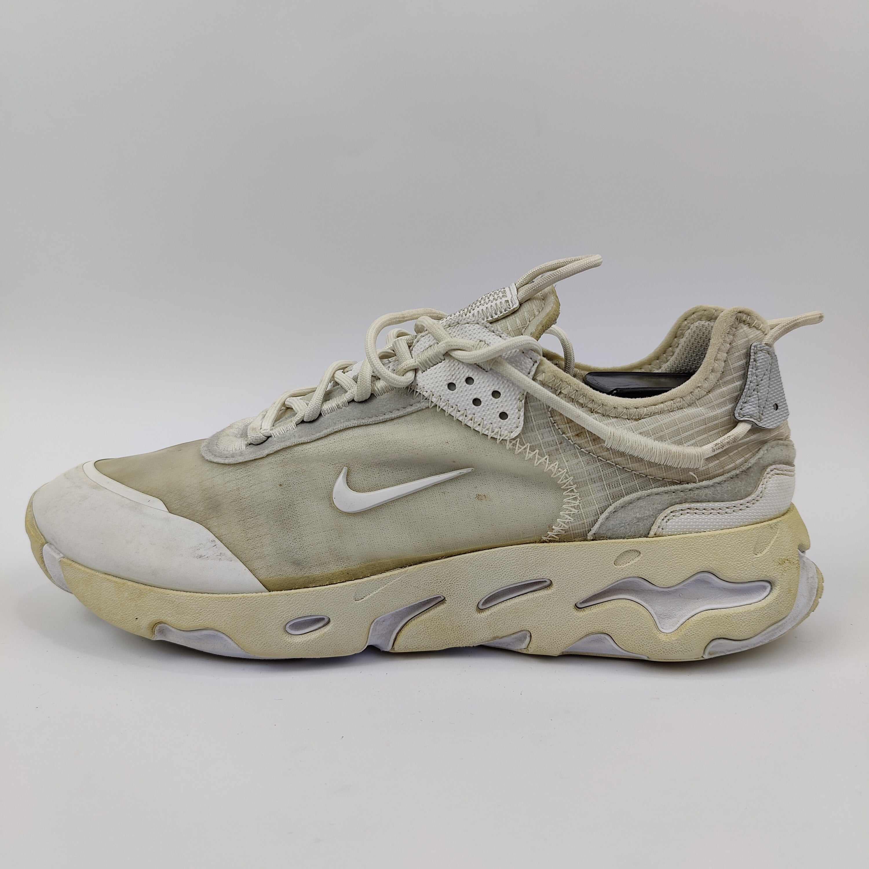 Nike React Live (UK/PK 8.5) - White - 4307521
