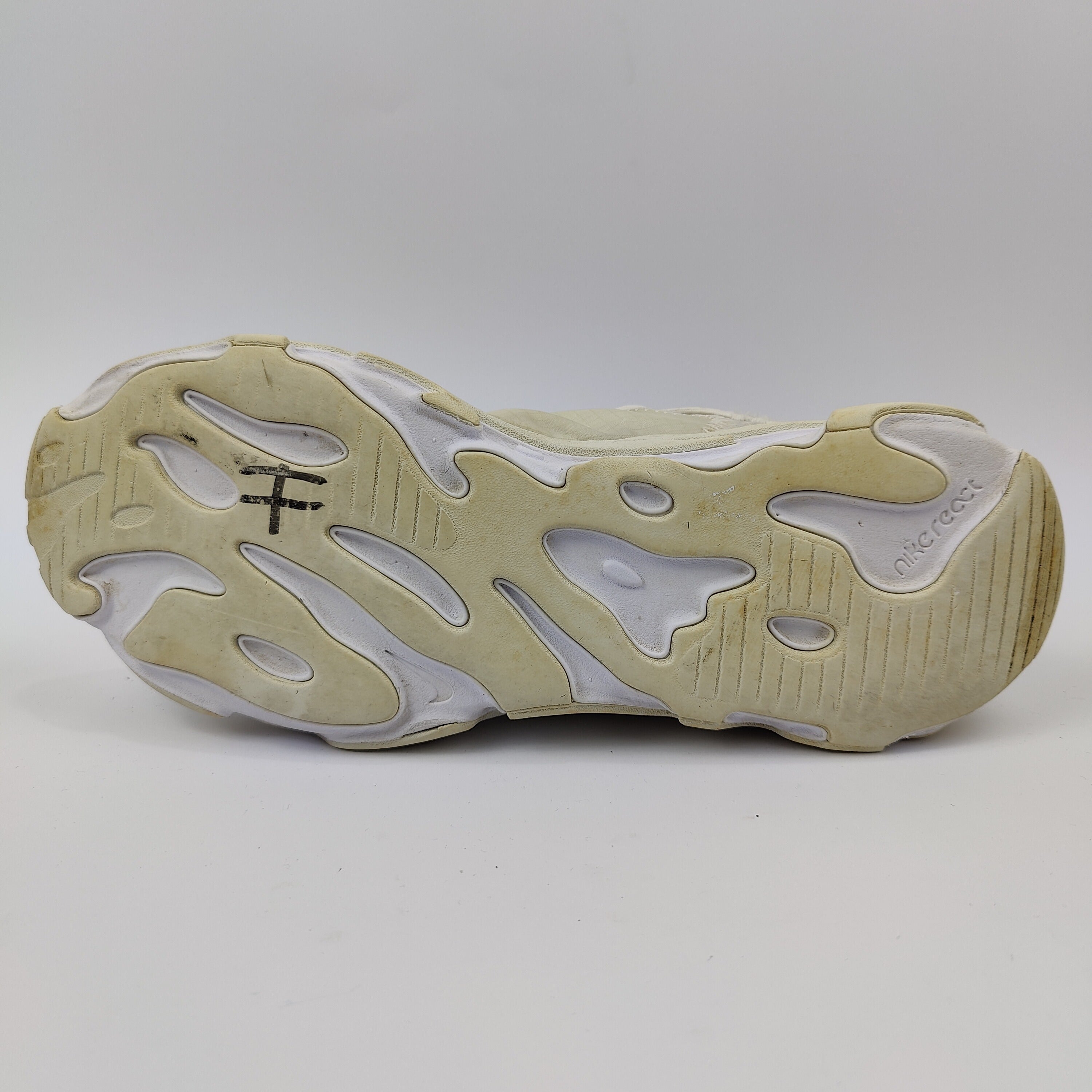 Nike React Live (UK/PK 8.5) - White - 4307521
