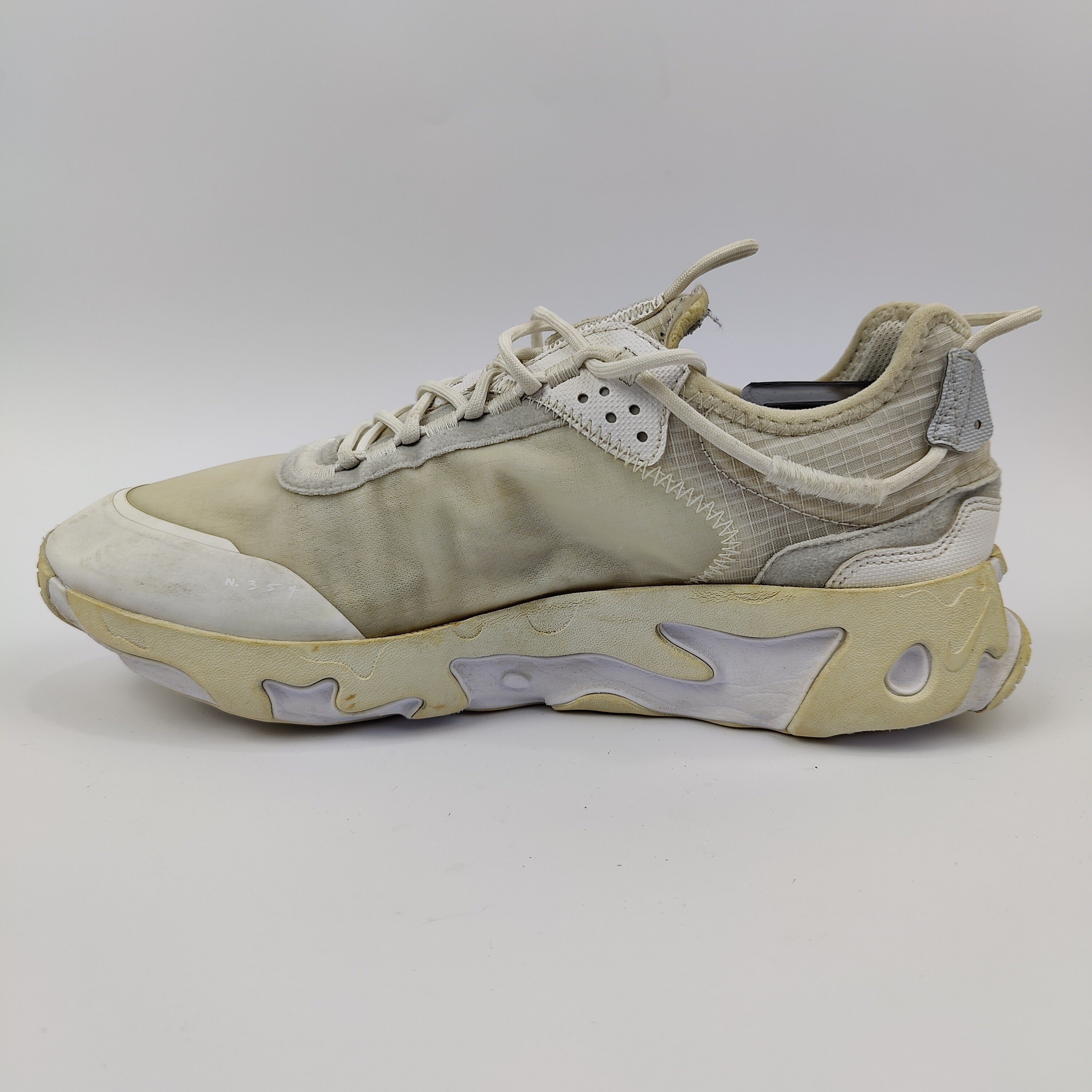 Nike React Live (UK/PK 8.5) - White - 4307521