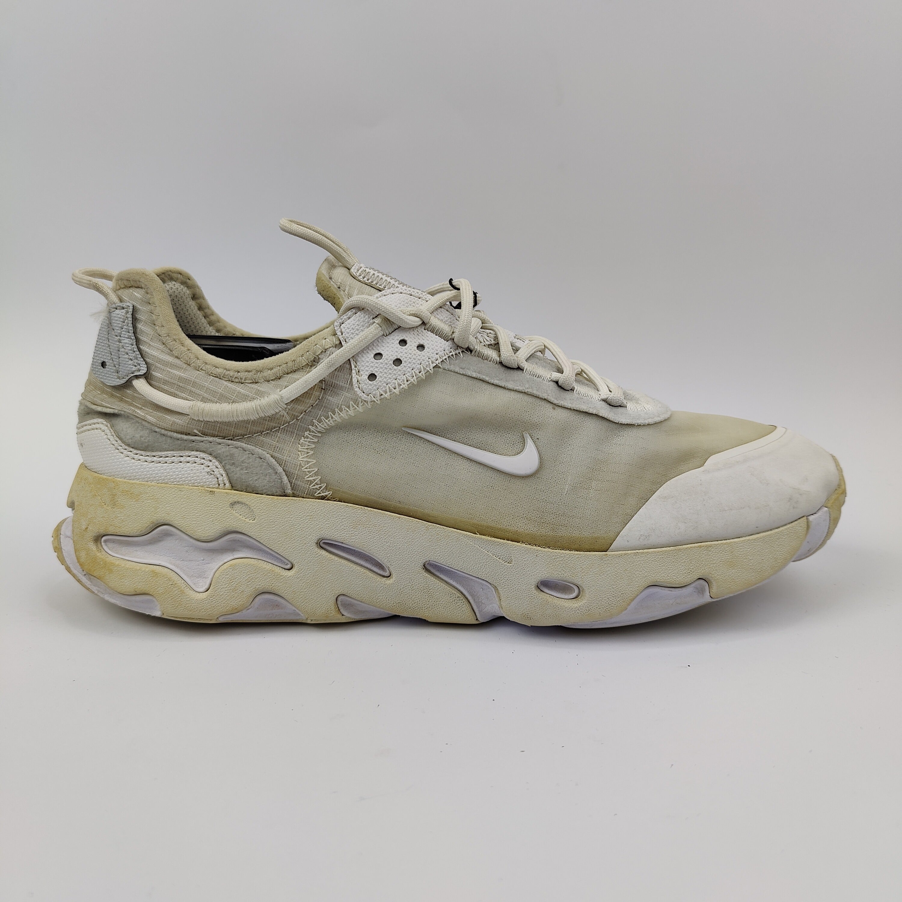 Nike React Live (UK/PK 8.5) - White - 4307521