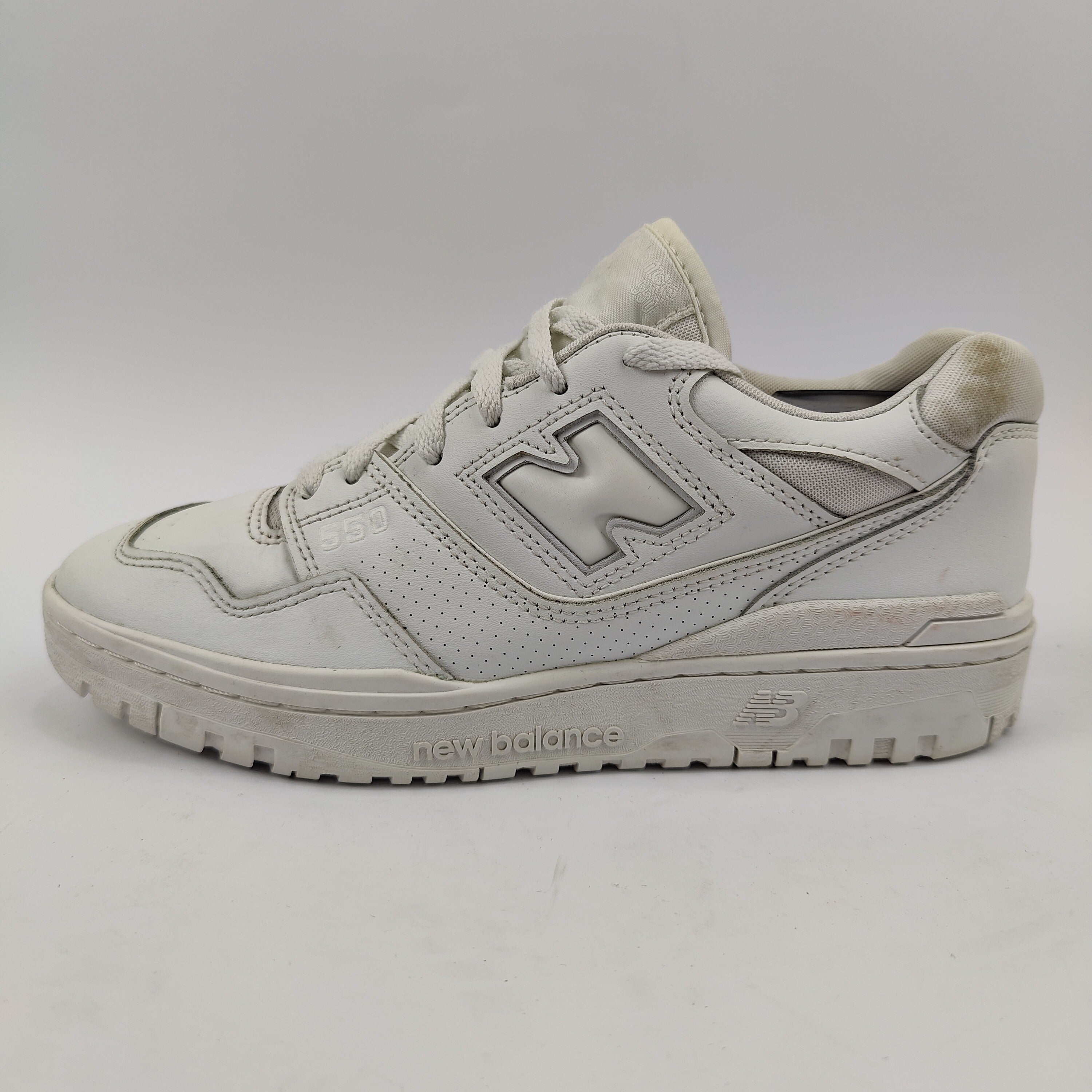 New Balance 550 (UK/PK 7) - White - 4057640