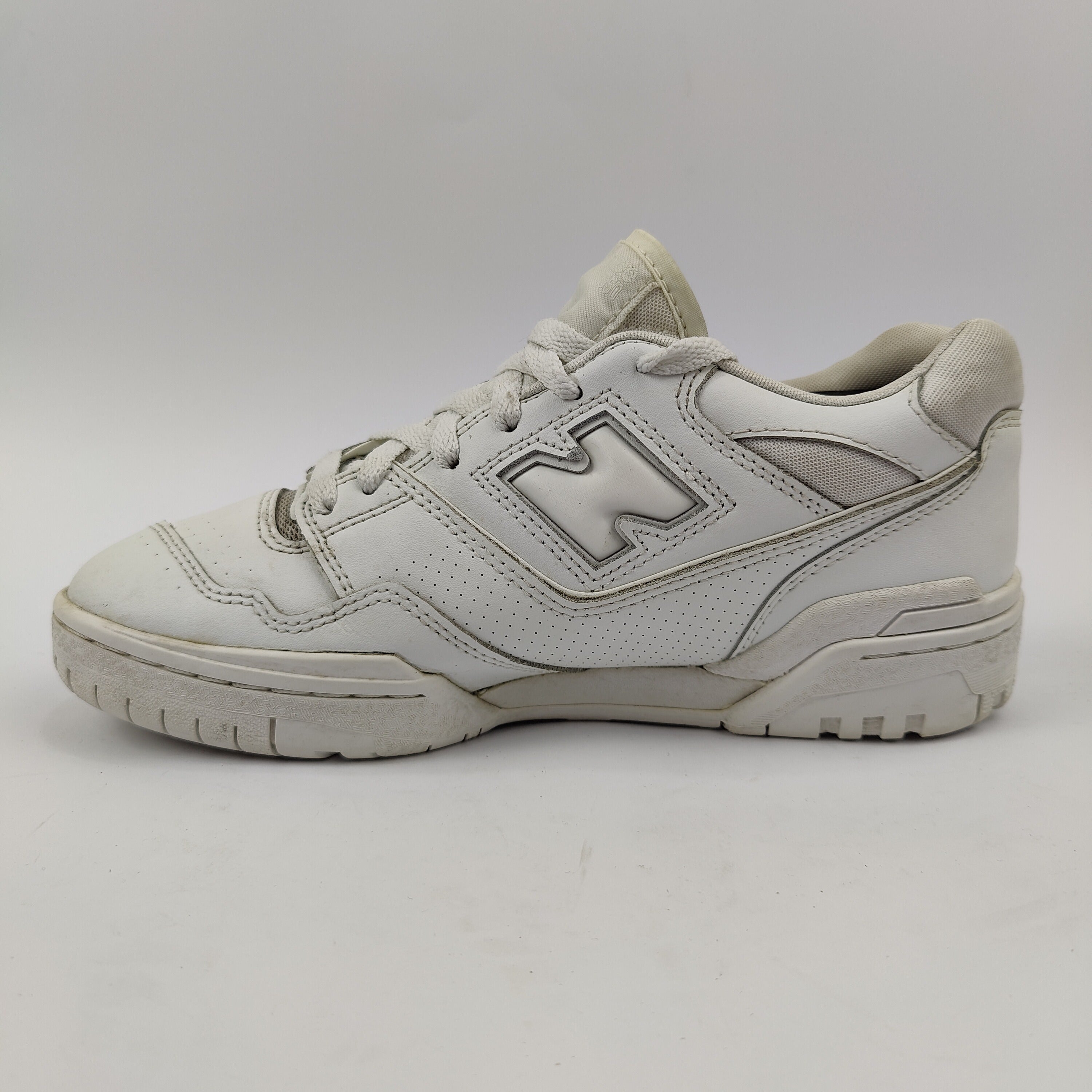 New Balance 550 (UK/PK 7) - White - 4057640