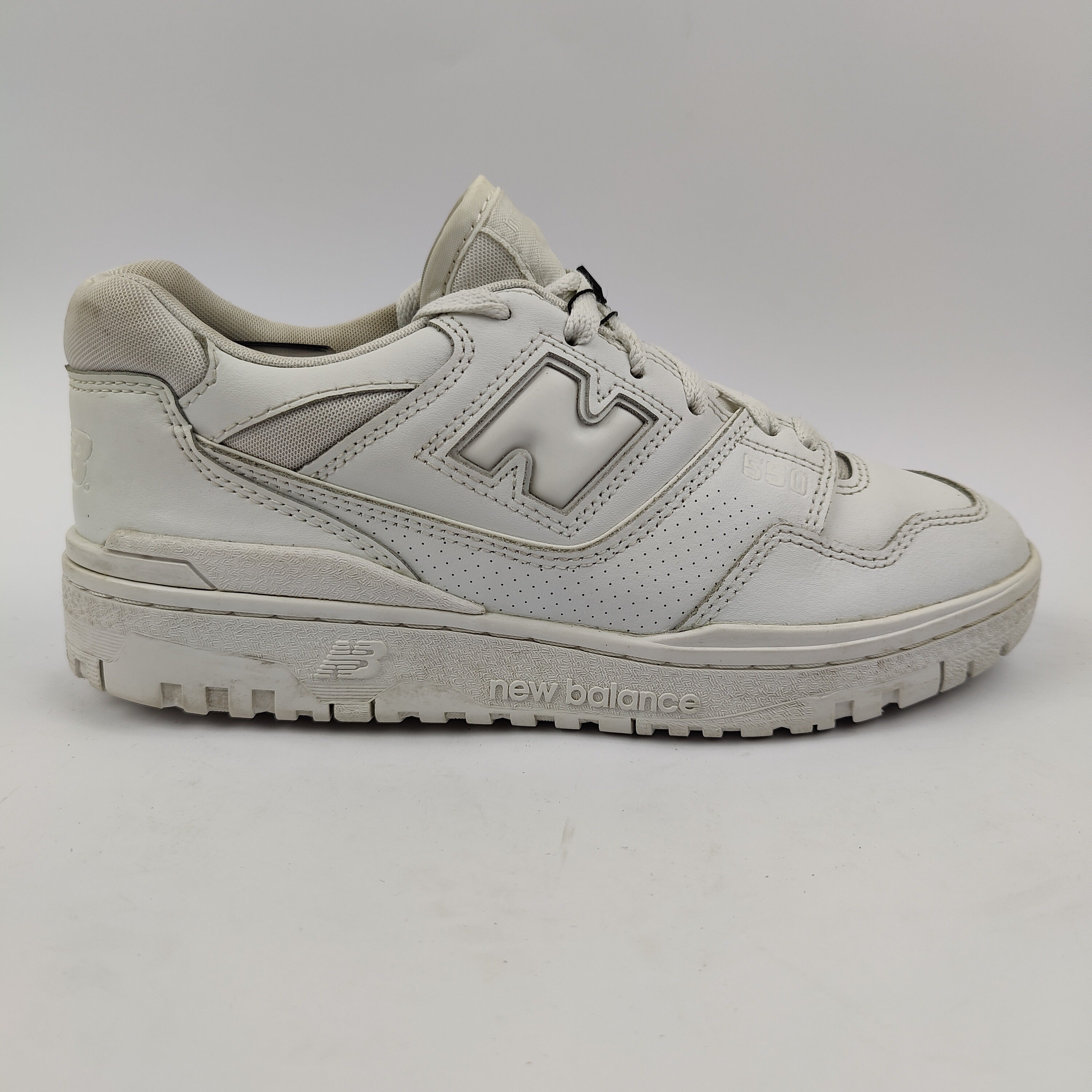 New Balance 550 (UK/PK 7) - White - 4057640