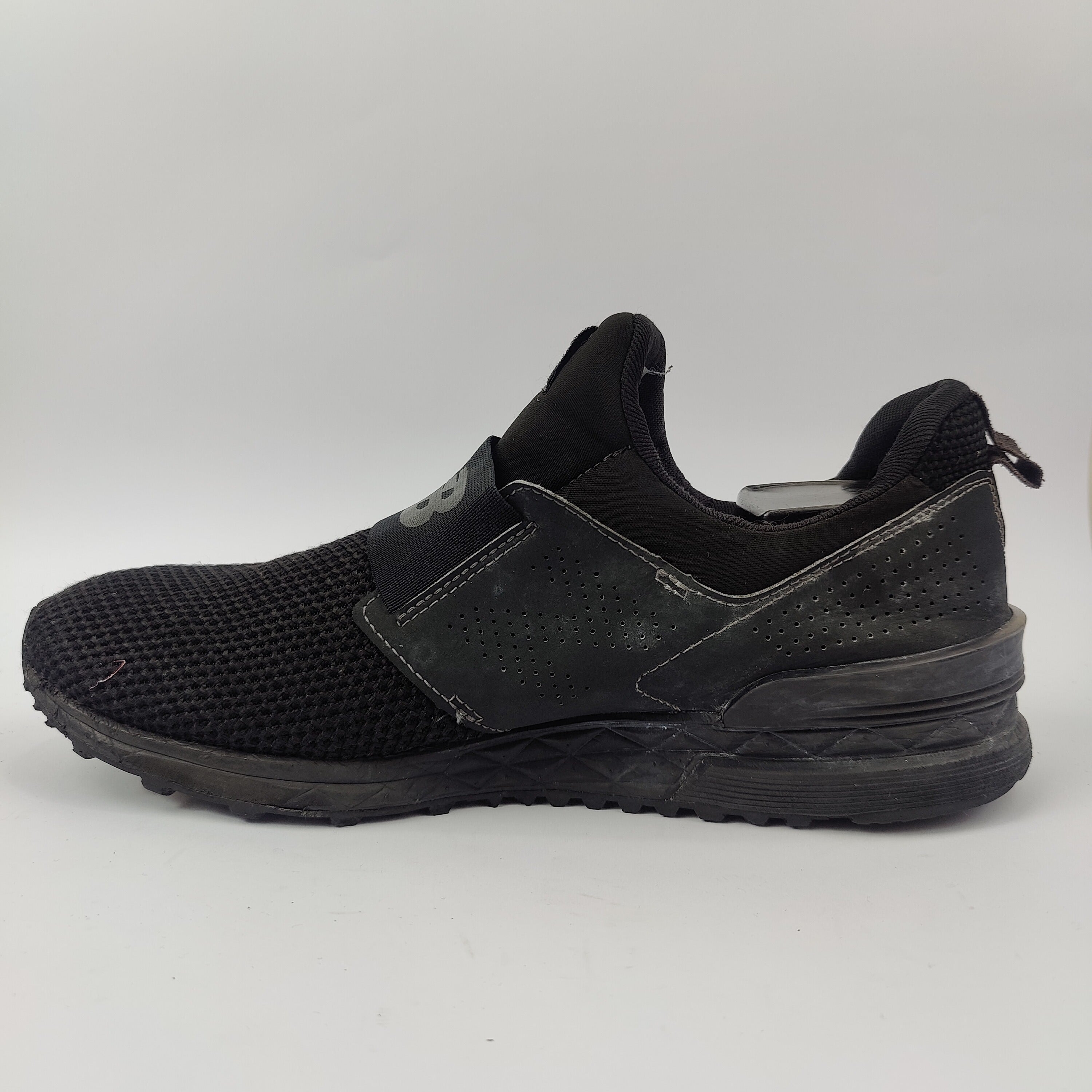 New Balance Sneaker (UK/PK 9.5) - Black - 4407914