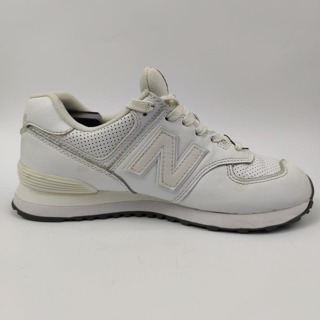 New Balance 574 (UK/PK 7) - White - 4057909