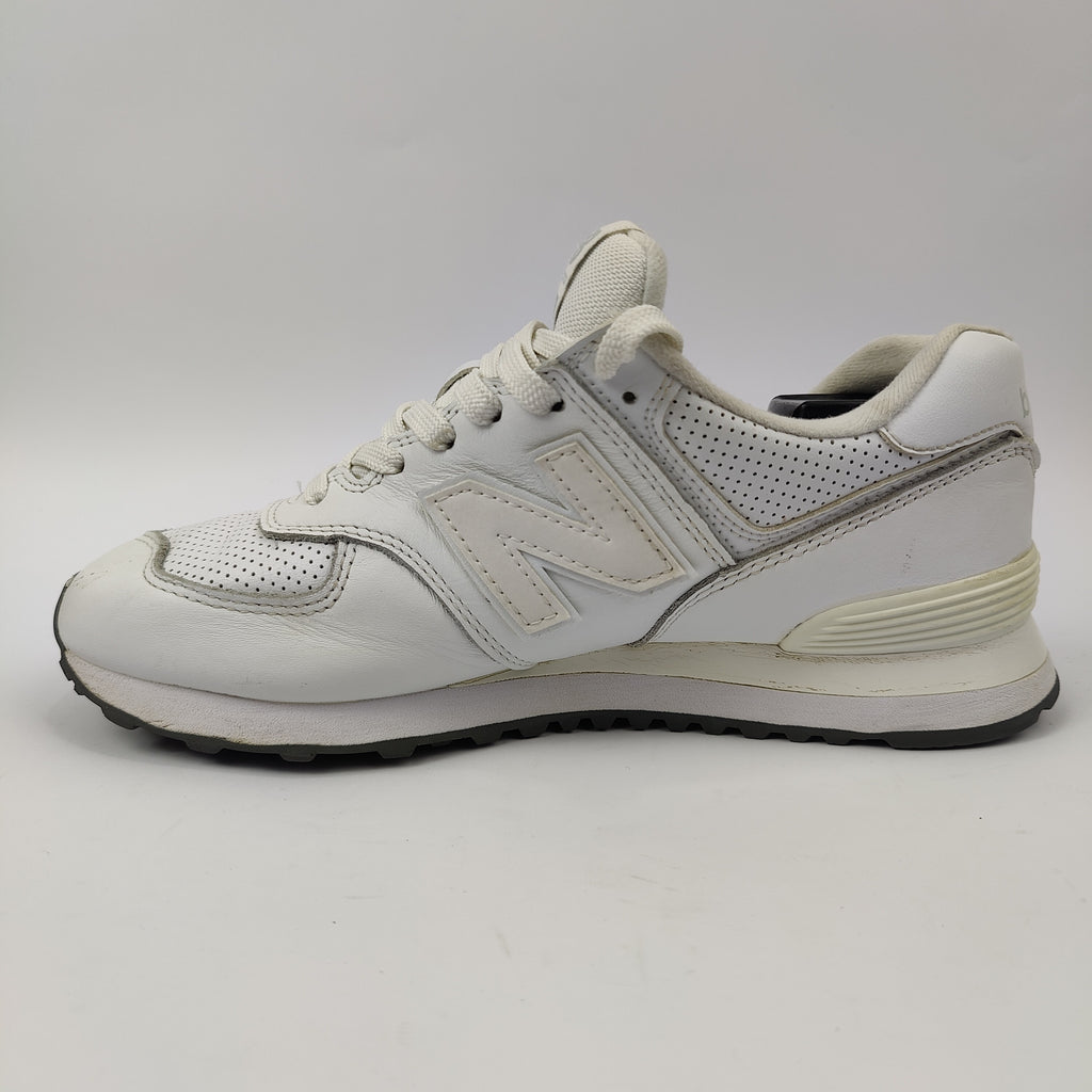 New Balance 574 (UK/PK 7) - White - 4057909