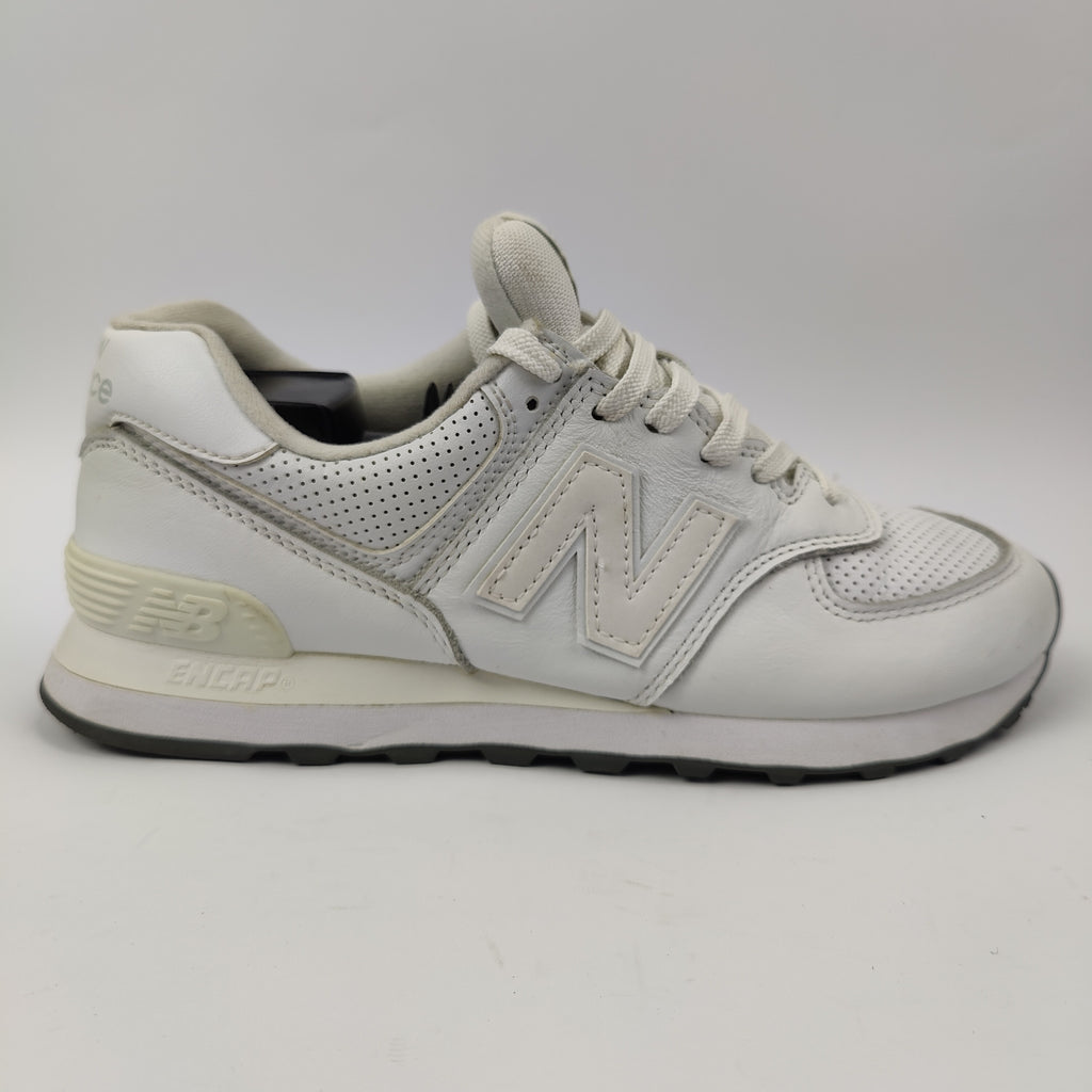 New Balance 574 (UK/PK 7) - White - 4057909