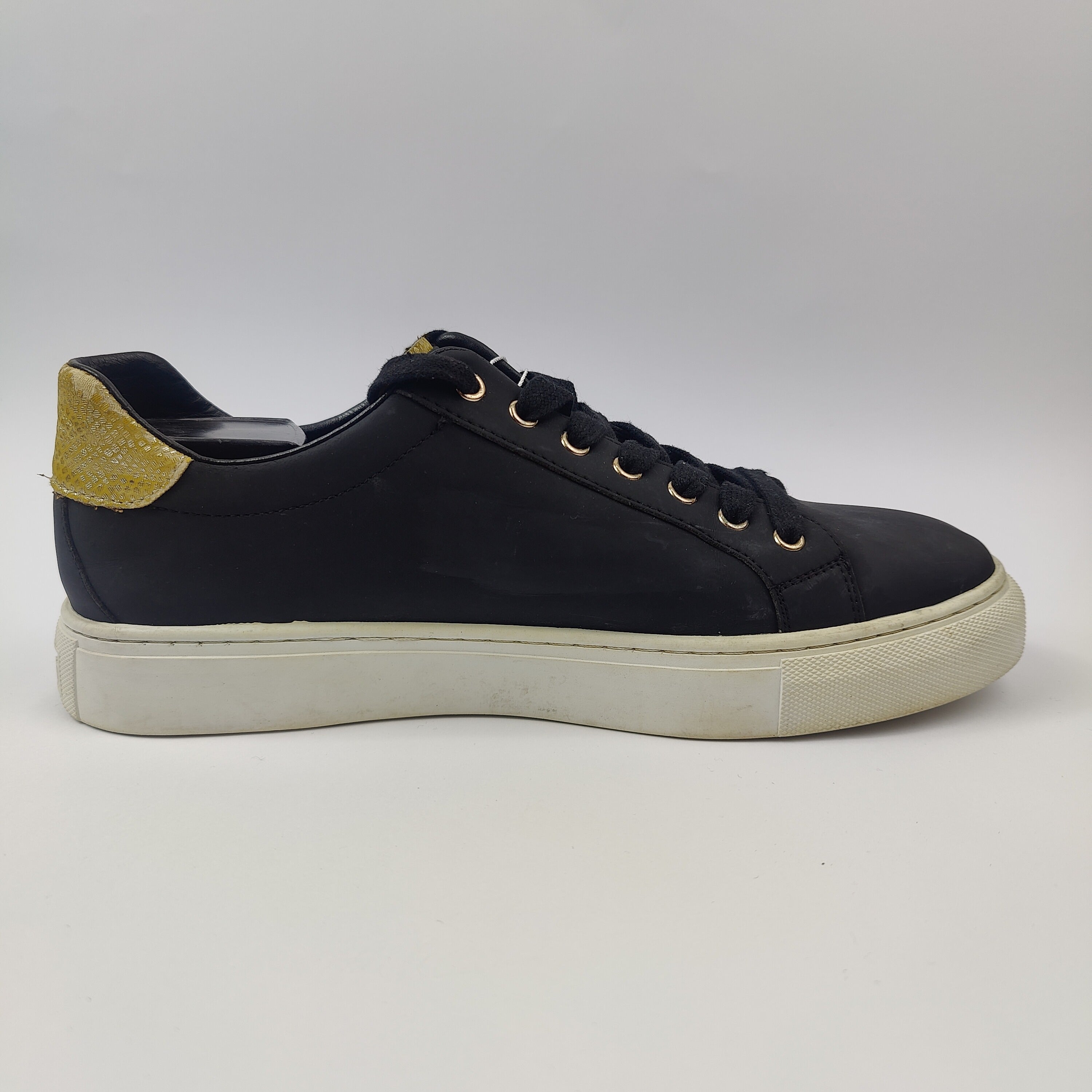 Cobbeen Sneakers (UK/PK 7.5) - Black - 4158065
