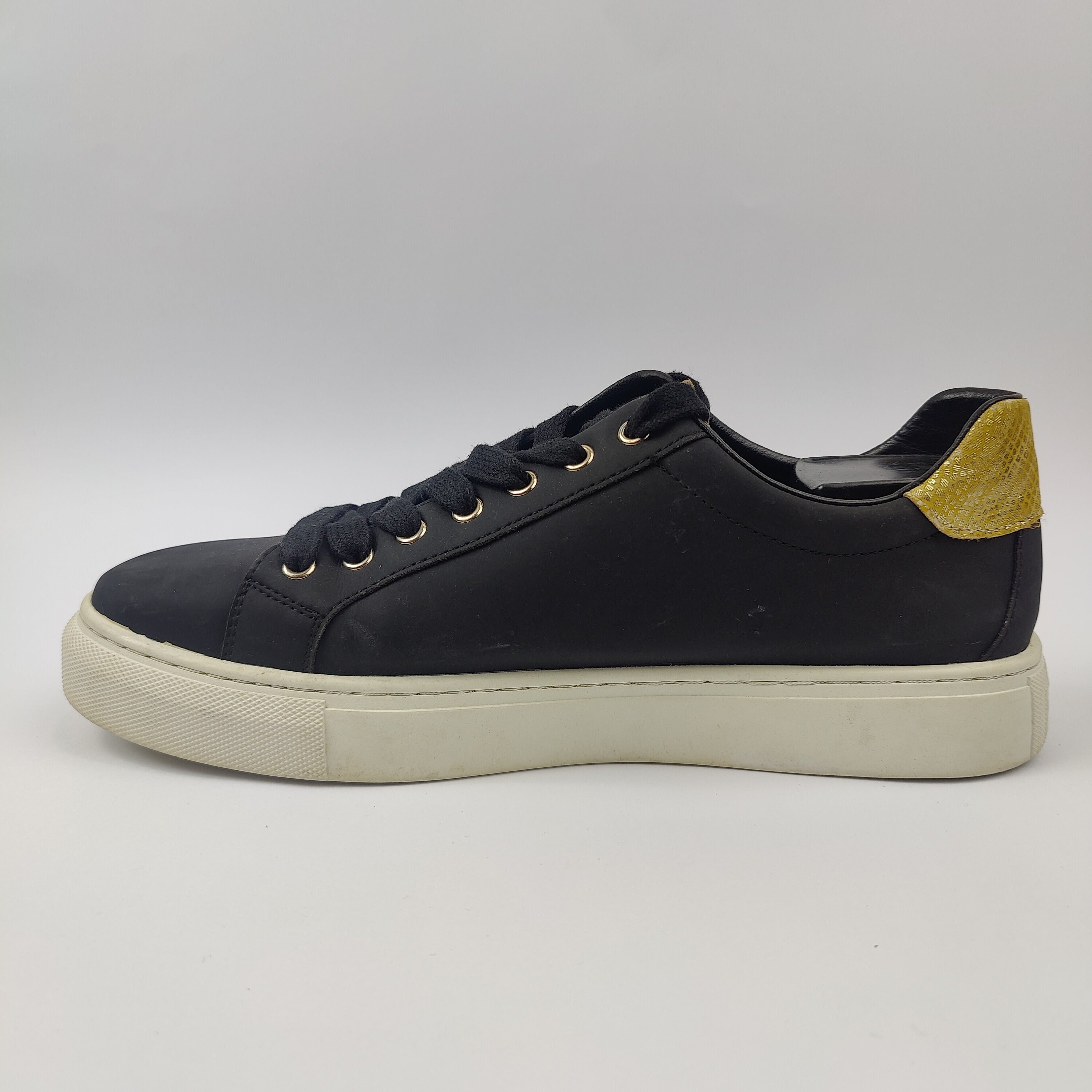 Cobbeen Sneakers (UK/PK 7.5) - Black - 4158065