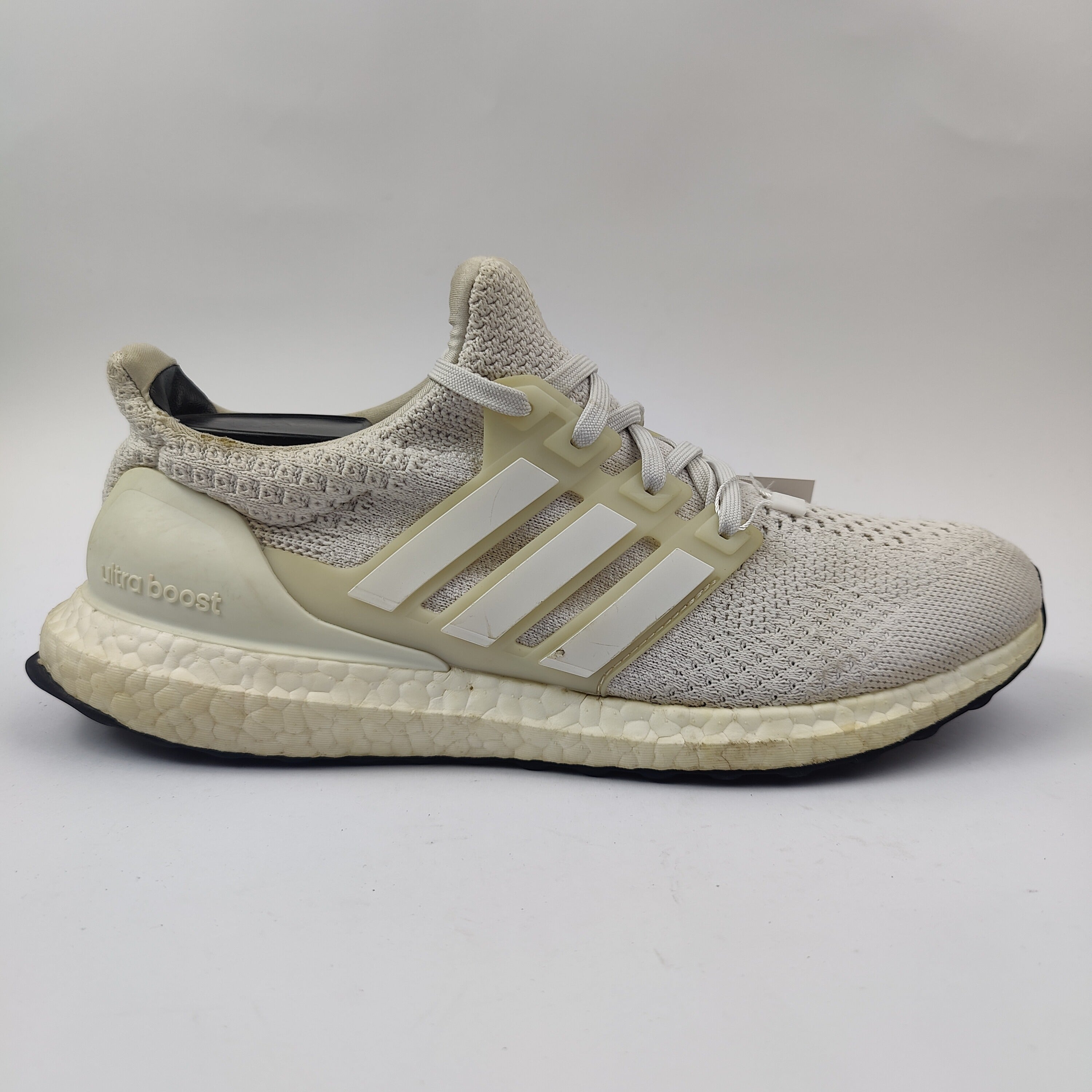 Adidas Ultraboost (UK/PK 9) - White - 4358036