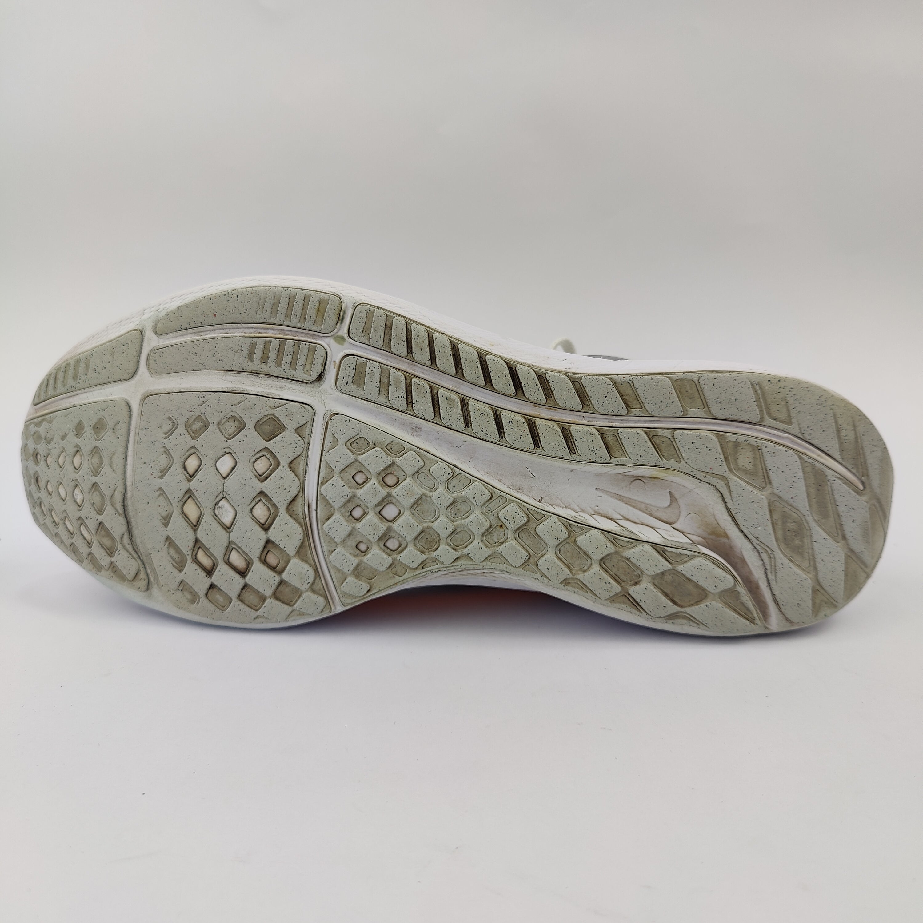 Nike Air Zoom Pegasus 40 (UK/PK 9.5) - Grey - 4458260