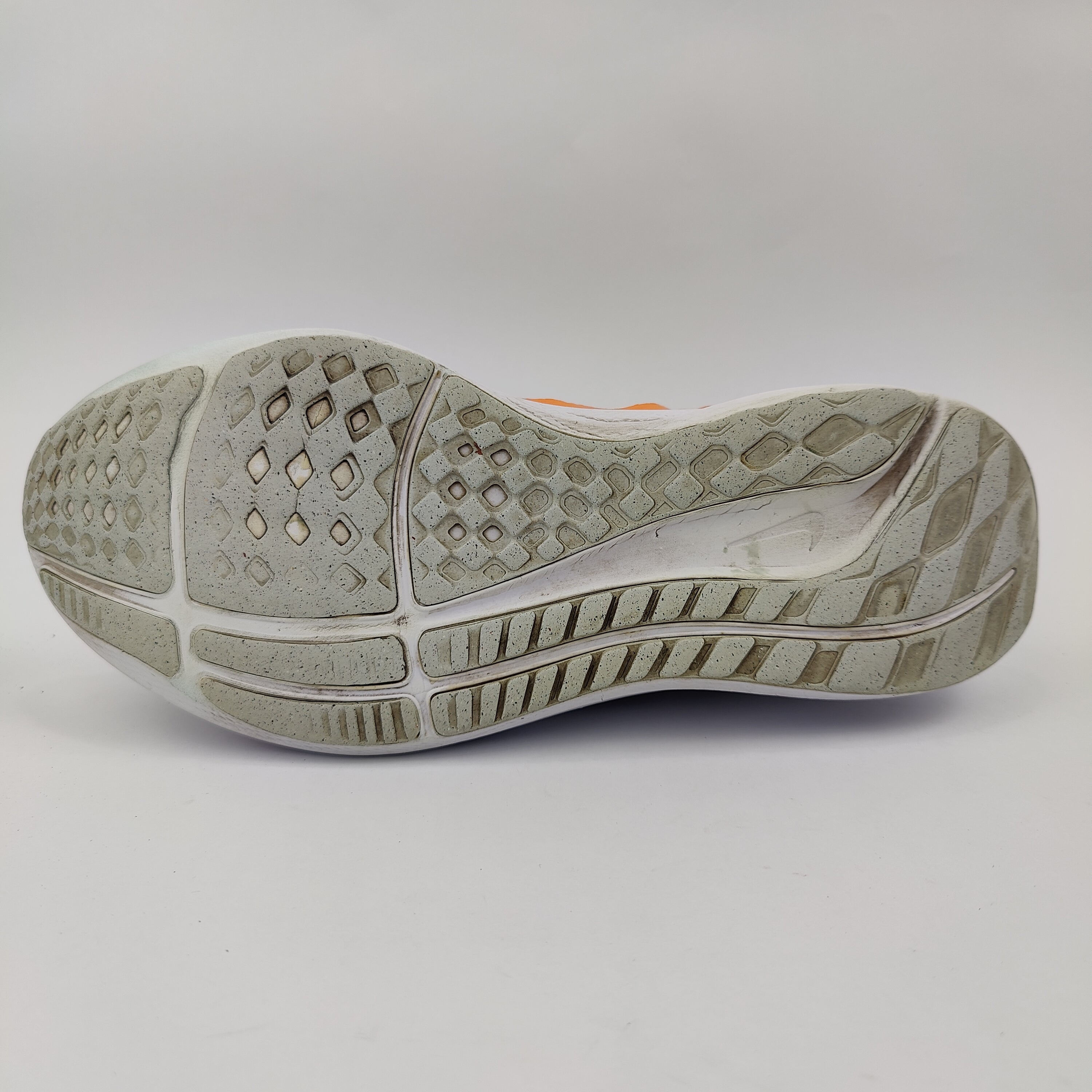 Nike Air Zoom Pegasus 40 (UK/PK 9.5) - Grey - 4458260