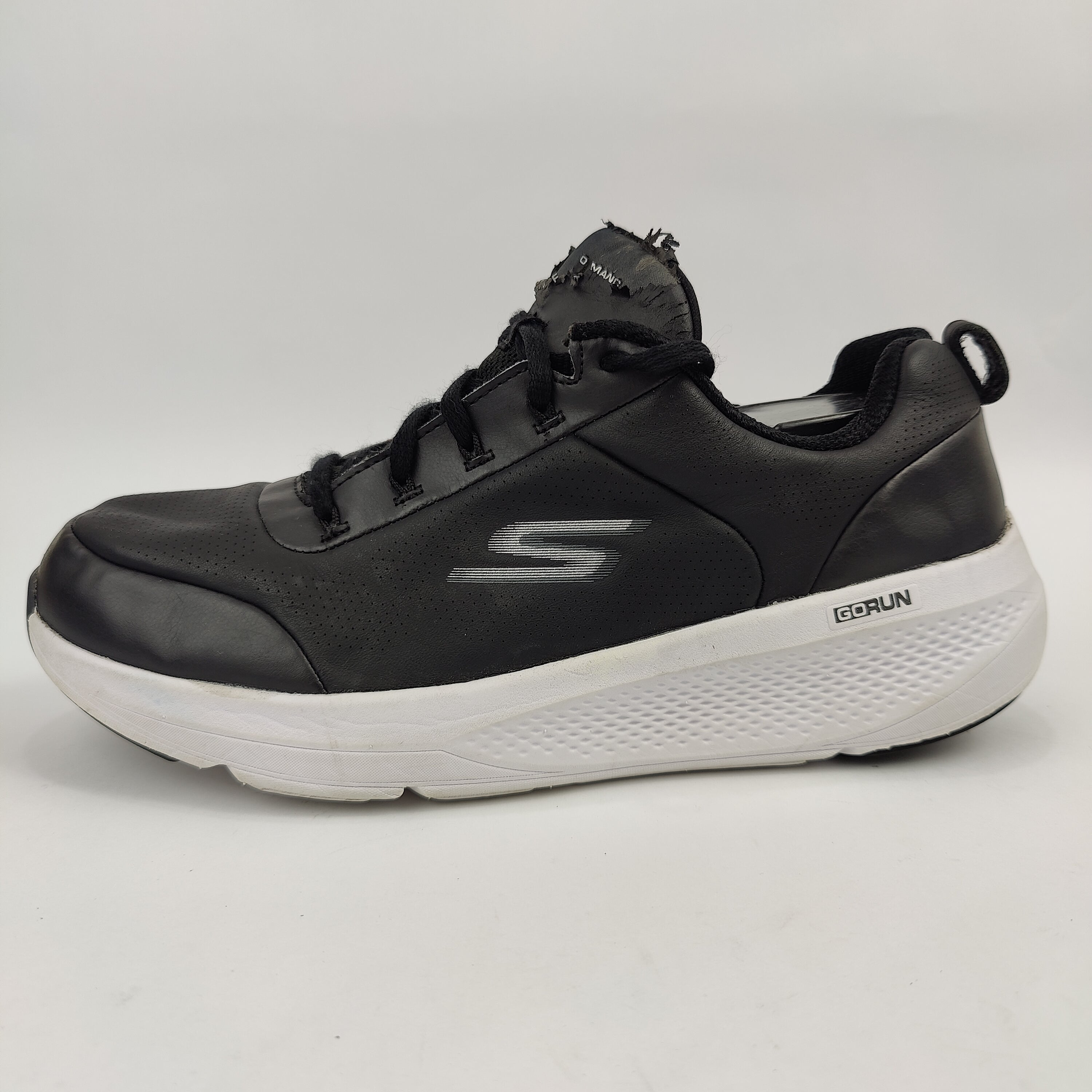 Skechers Go Elevate Run (UK/PK 7) - Black - 4108325