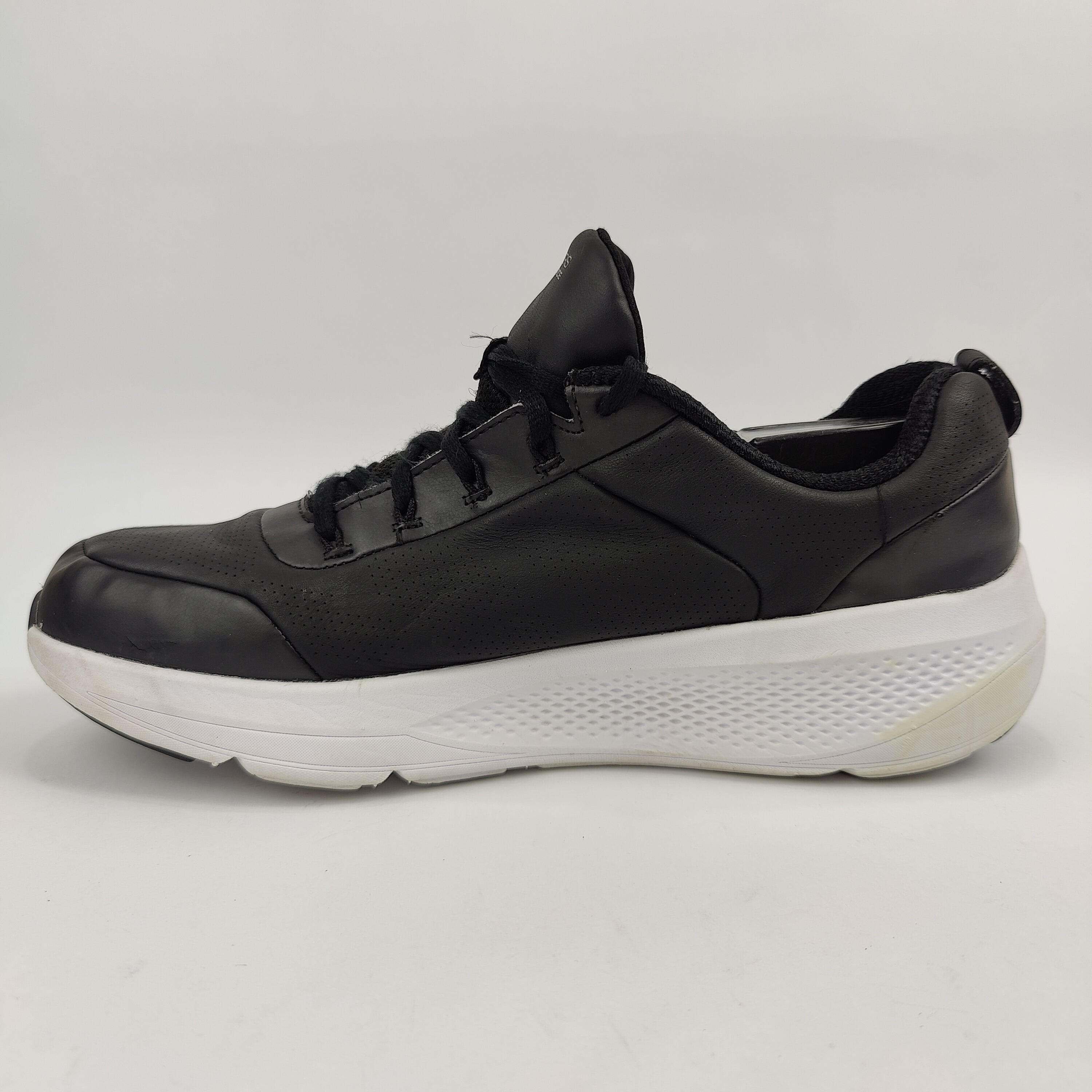 Skechers Go Elevate Run (UK/PK 7) - Black - 4108325