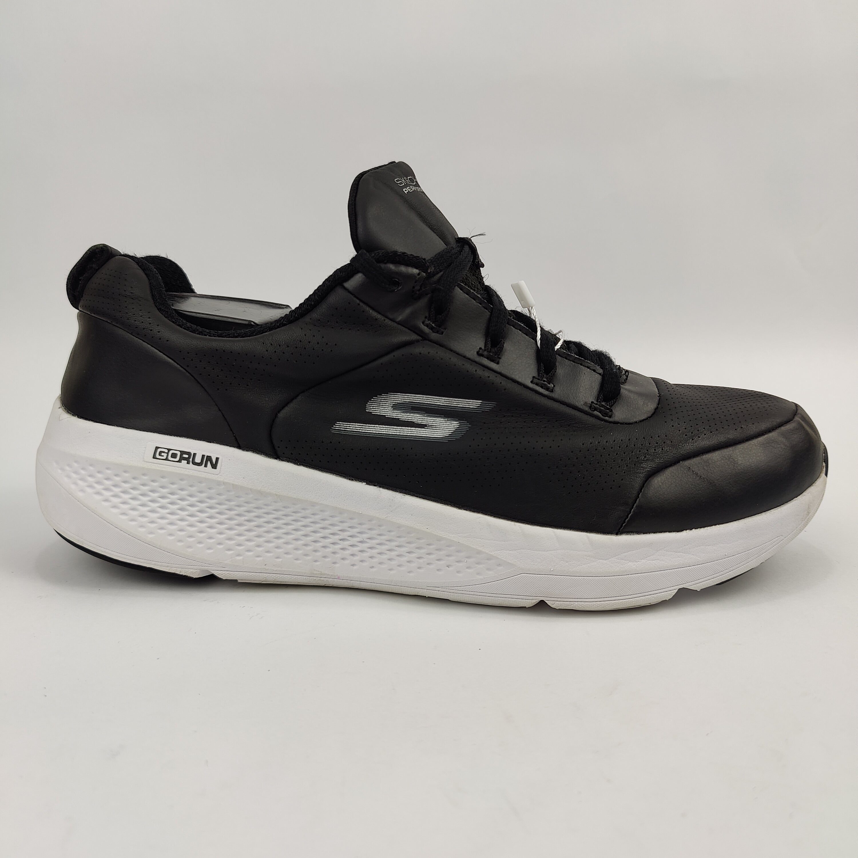 Skechers Go Elevate Run (UK/PK 7) - Black - 4108325