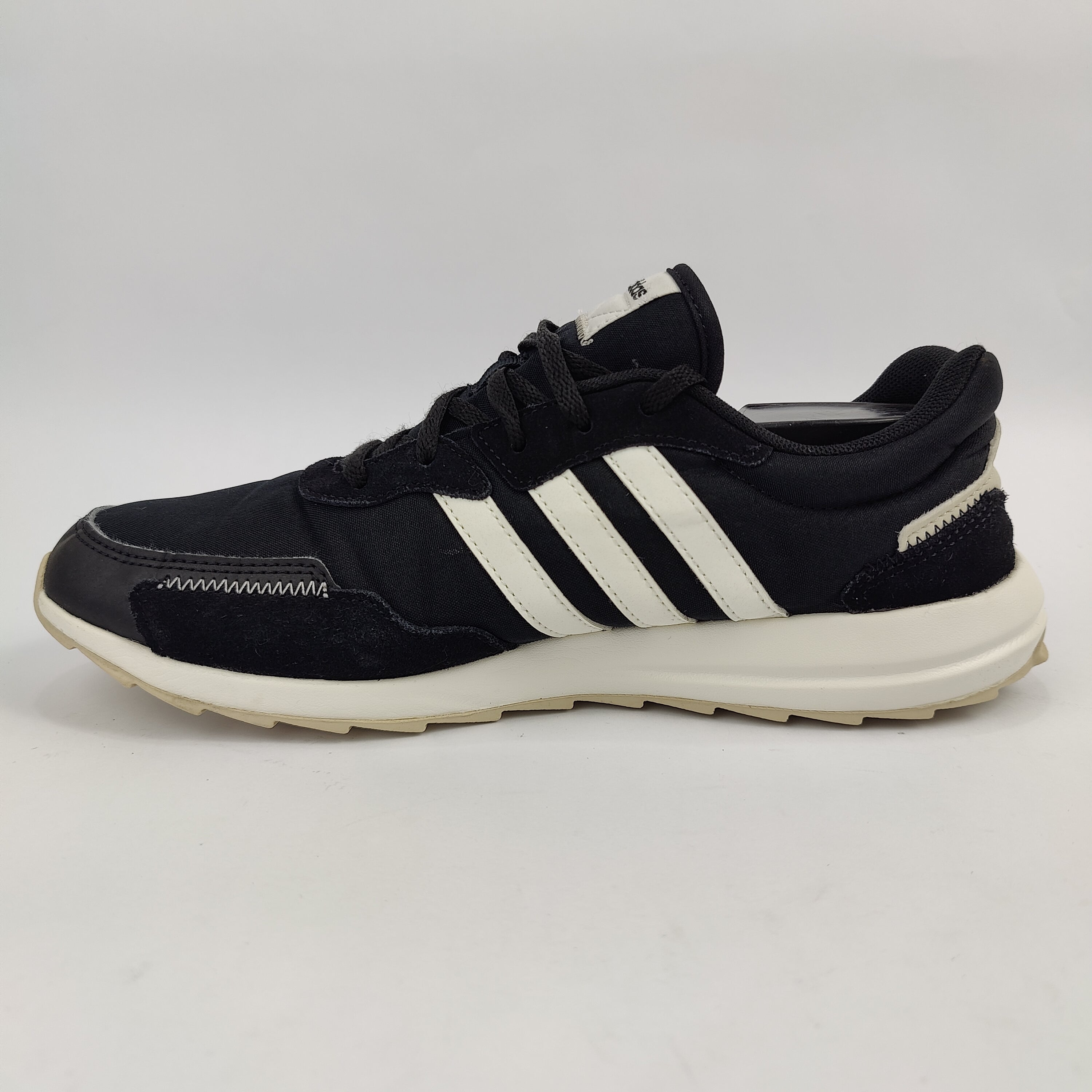 Adidas Retrorun (UK/PK 8.5) - 4258330