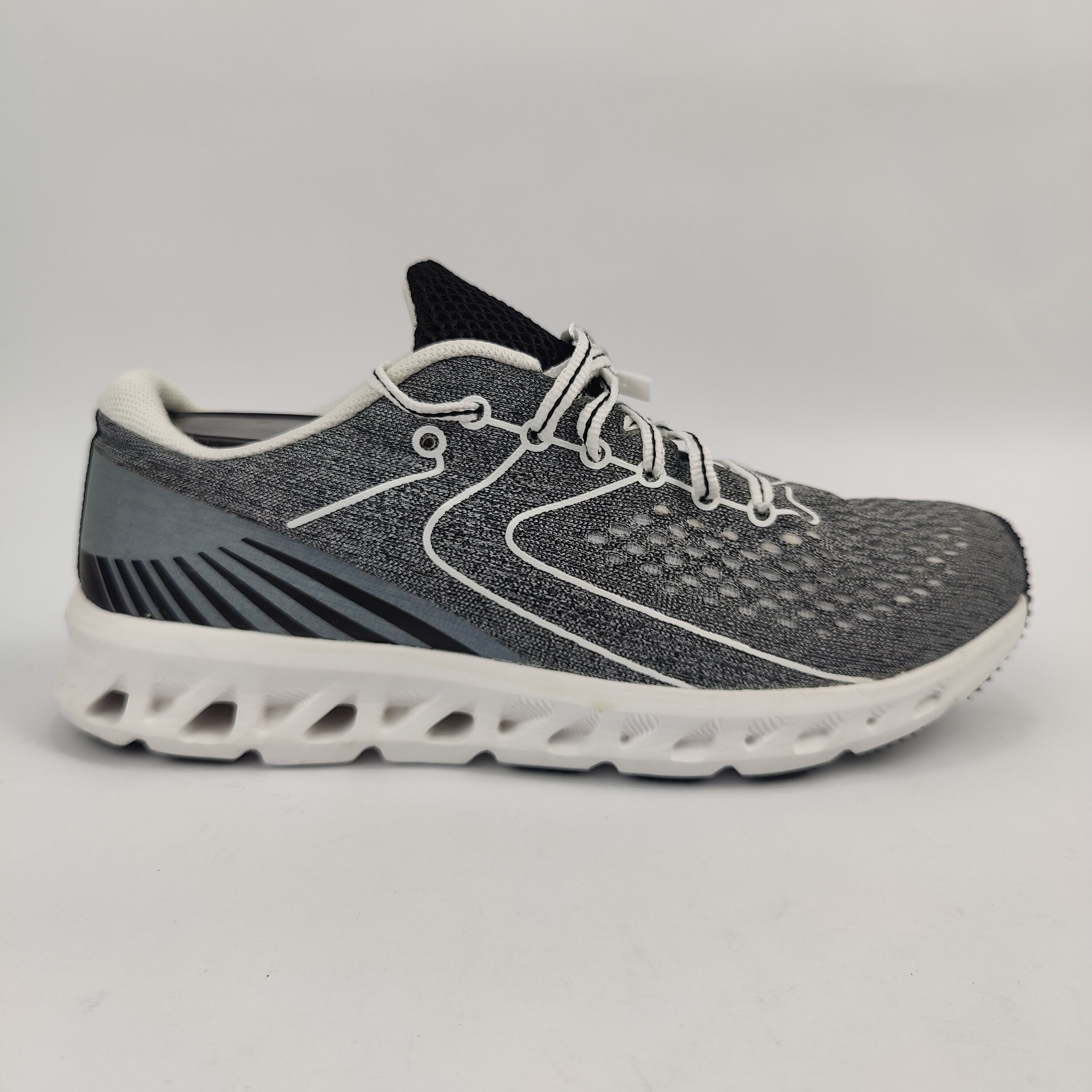 AVIA Tech Athletic (UK/PK 7) - Grey - 4058324